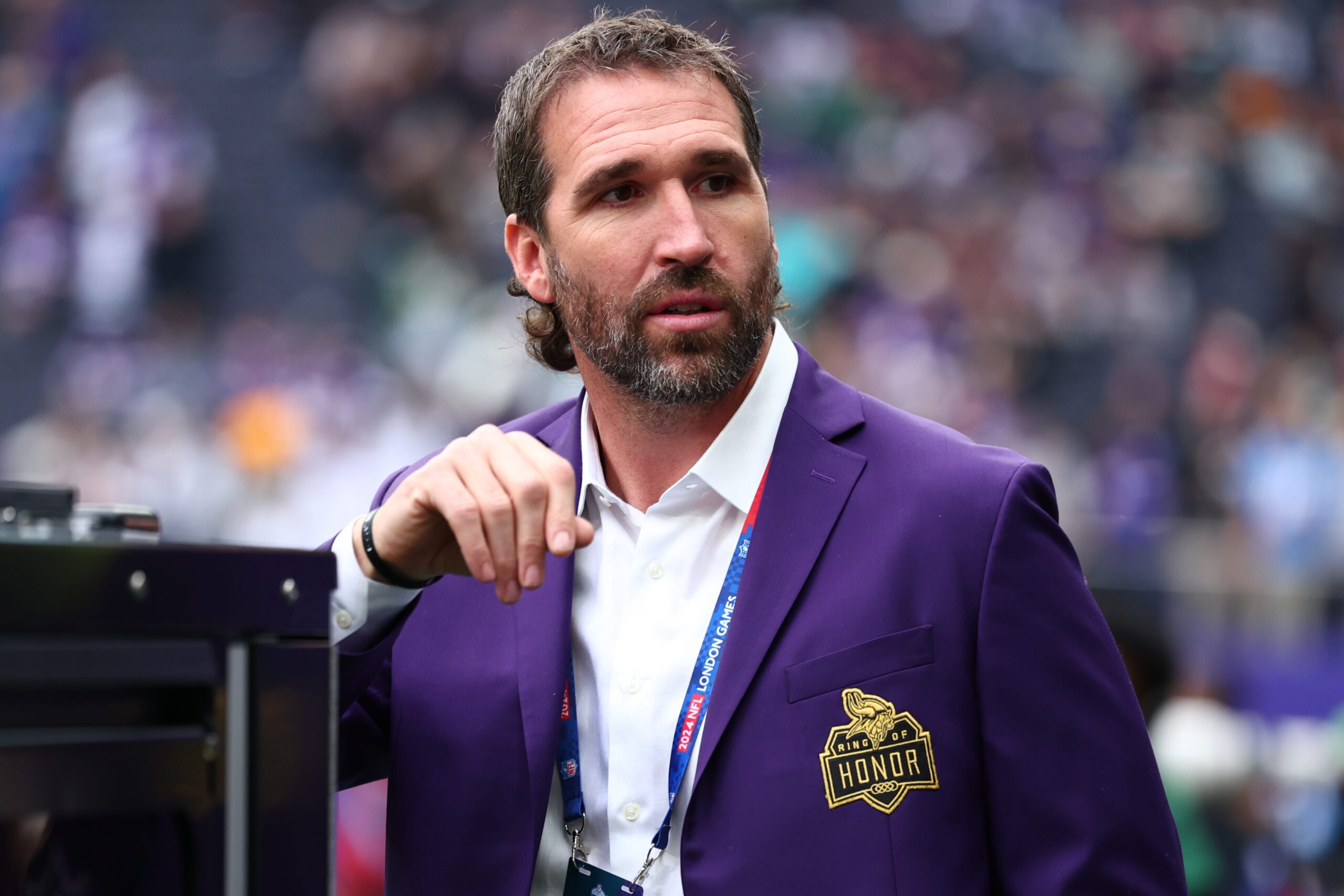 Jared Allen, New York Jets, Minnesota Vikings, Pro Football Hall of Fame, Aaron Glenn, NFL, Futbol, Spor, Haberler, Jared Allen'ın Yorumları, New York Jets Eleştirisi, Minnesota Vikings Geleceği, 2025 NFL Mock Draft, Süper Kupa, Futbol Takımları, Emekli Oyuncular, Spor Haberleri, Aaron Rodgers, NFL Takımları, Spor Eleştirisi, Spor Gündemi, Vikings-Jets Maçı.
