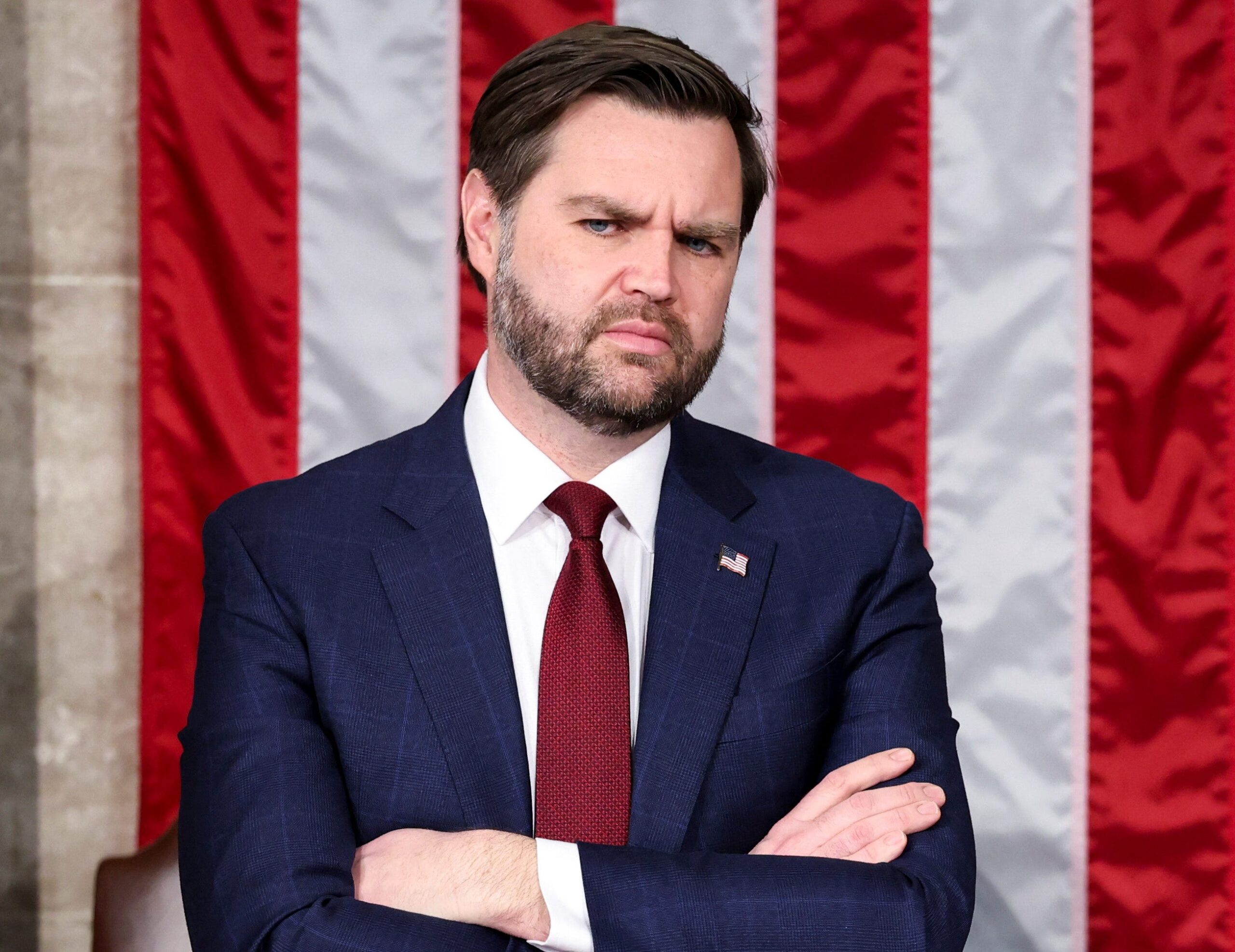 JD Vance, İngiltere, Fransa, Ukrayna, Rusya, Donald Trump, savaş, barış, askeri personel, NATO, Afganistan, Irak, diplomatik kriz, ABD, Birleşik Krallık, Emmanuel Macron, Keir Starmer, savunma bütçesi, siyaset
