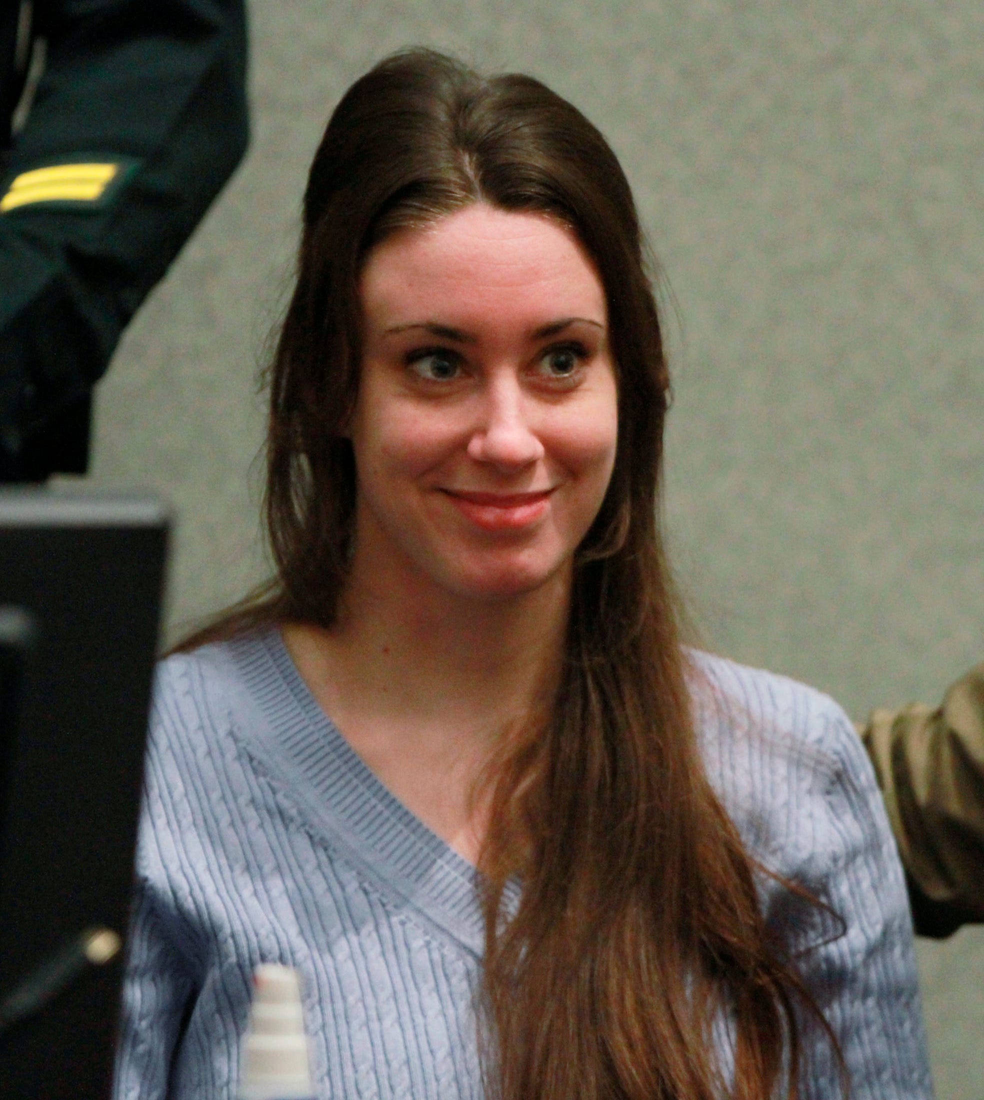 Here are some meta keywords for the article, optimized for search in both English and Turkish, separated by commas:

Casey Anthony, Caylee Anthony, cinayet, dava, beraat, TikTok, haber bülteni, hukuk danışmanı, hukuk savunucusu, Florida, suç, Amerika'nın en nefret edilen annesi, medya, O.J. Simpson, yalan, polis, soruşturma, LGBTQ, kadın hakları, istismar, Patrick McKenna, belgesel, Substack, gizlilik, hukuk, cinayet davası, savunma, medya ilgisi, suçlu, Amerika, Casey Anthony, Caylee Anthony, murder, trial, acquittal, TikTok, newsletter, legal advocate, Florida, crime, America's most hated mom, media, O.J. Simpson, lies, police, investigation, LGBTQ, women's rights, abuse, Patrick McKenna, documentary, Substack, privacy, law, murder case, defense, media attention, guilty, America
