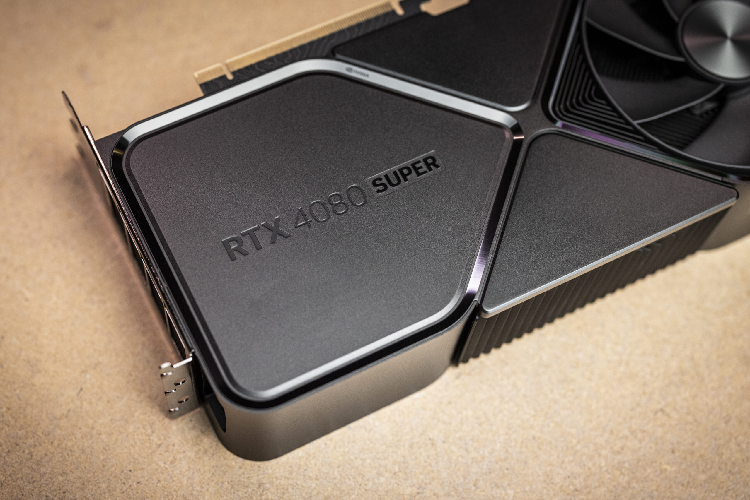 Nvidia, G-Assist, Yapay Zeka, Oyun, Bilgisayar Oyunu, GeForce, Ekran Kartı, Computex, Yapay Zeka Asistanı, Oyun Asistanı, PC Oyun, Oyun Ayarları, GPU, Overclock, Cyberpunk 2077, Nvidia Reflex, Gecikme, Avatar Cloud Engine, ACE, NPC, Oyun Teknolojisi, Brad Chacos, Full Nerd Podcast, Oyun Forumları, Oyun Wikileri, Oyun İpuçları, Oyun Optimizasyonu, Titansaur, Ark: Survival Ascended, Oyun Geliştirme, Büyük Dil Modeli, Oyun Veri Setleri, Premium AI PC
