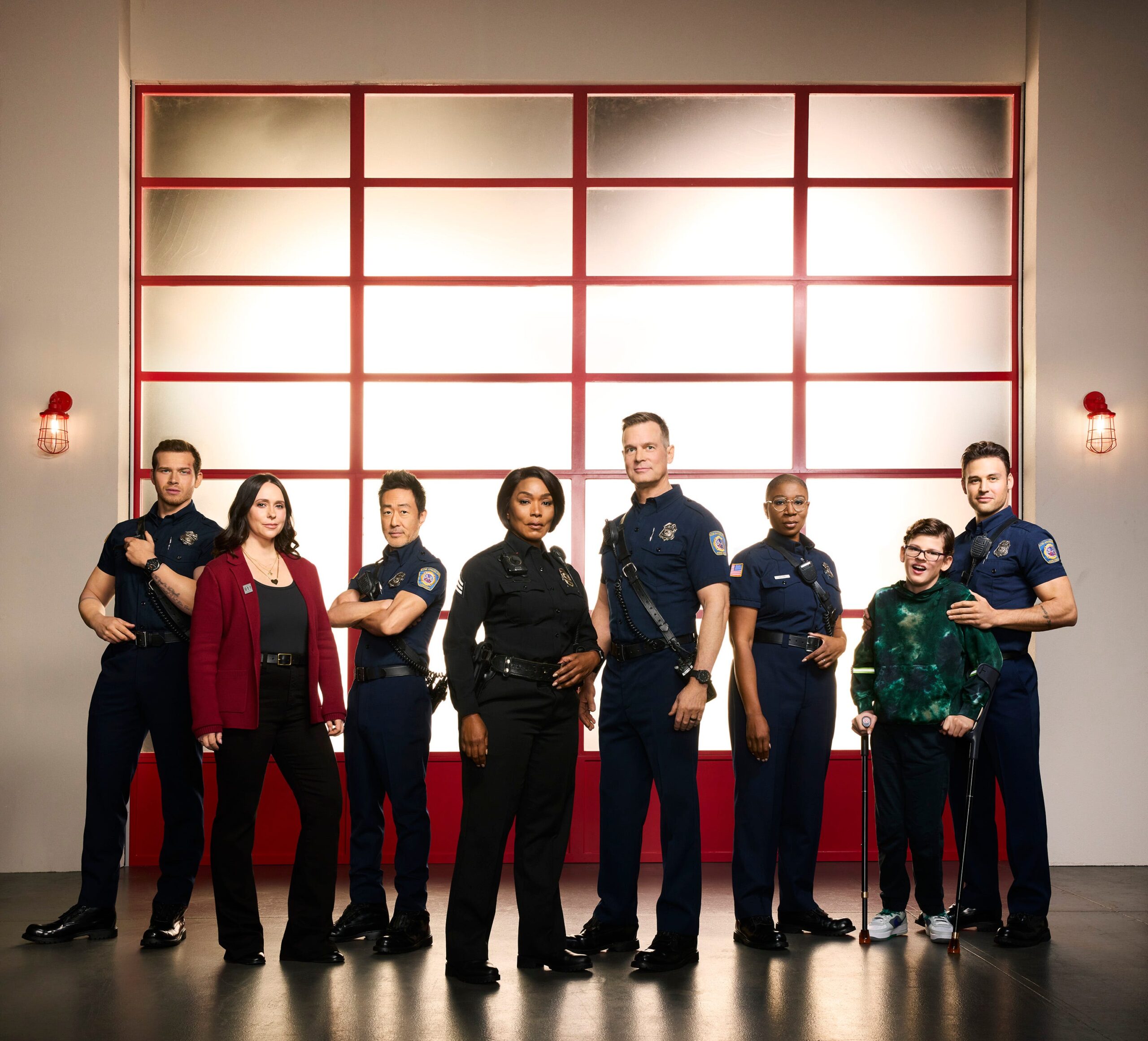 9-1-1 Sezon 8, 9-1-1 8. Sezon 2. Kısım, 9-1-1 yeni bölüm, 9-1-1 mid-sezon prömiyeri, 9-1-1 Sob Stories, hayvan barınağı yangını, Maddie 9-1-1 araması, ABC, dizi, televizyon, yayın, Hulu, FuboTV, YouTube TV, Sling, izleme rehberi, prömiyer tarihi, saat, Gabe Hauari, Mary Walrath-Holdridge
