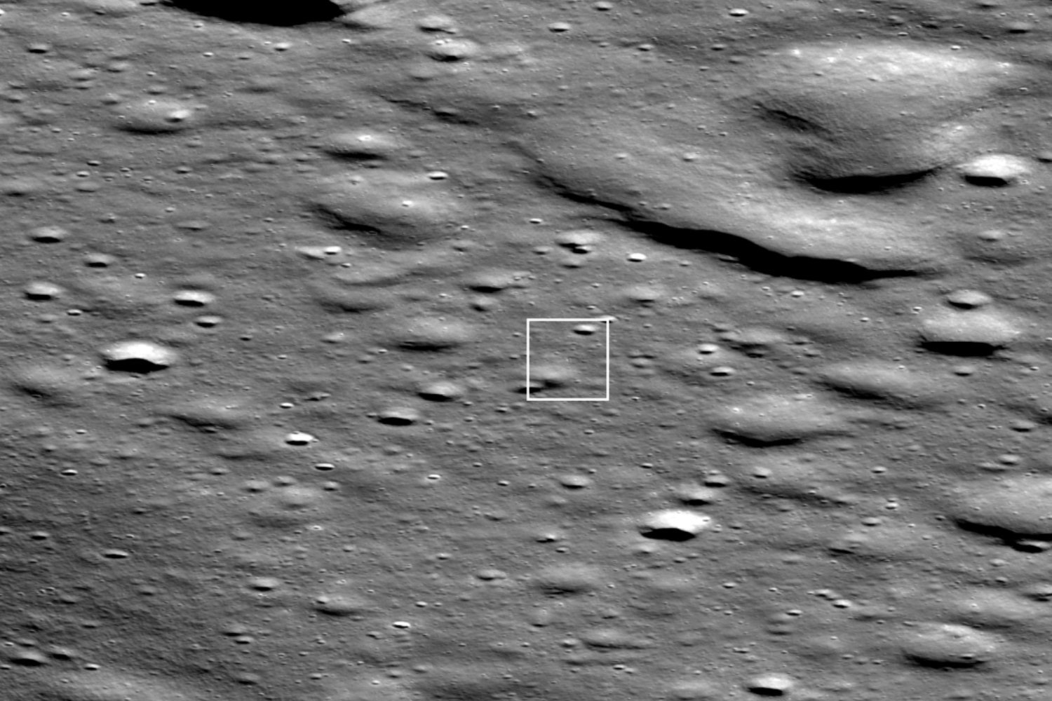 NASA, Ay, Ay Yörünge Aracı, Lunar Reconnaissance Orbiter, Firefly Aerospace, Blue Ghost, Ay'a İniş, Mare Crisium, Ay Krateri, CLPS, Ticari Ay Yük Hizmetleri, Ay Keşfi, Ay Misyonu, Ay Fotoğrafı, Ay Bilimi, Mons Latreille, Ay Dağı, Ay Toprağı, Regolith, Ay Yüzeyi, Ay'da Yaşam, Ay'da İnsan Varlığı, Uzay, Uzay Keşfi, Uzay Haberleri, Bilim Haberleri, Teknoloji Haberleri, Ay'a Dönüş, Uzay Araştırmaları, Ay Görüntüleri, Ay Görevi, Uzay Görevleri, Ay'ın Yüzeyi, Ay'ın Topografyası, Ay Kaynakları, Ay'ın Geleceği, Ay'ın Keşfi, Ay'da Bilimsel Araştırmalar
