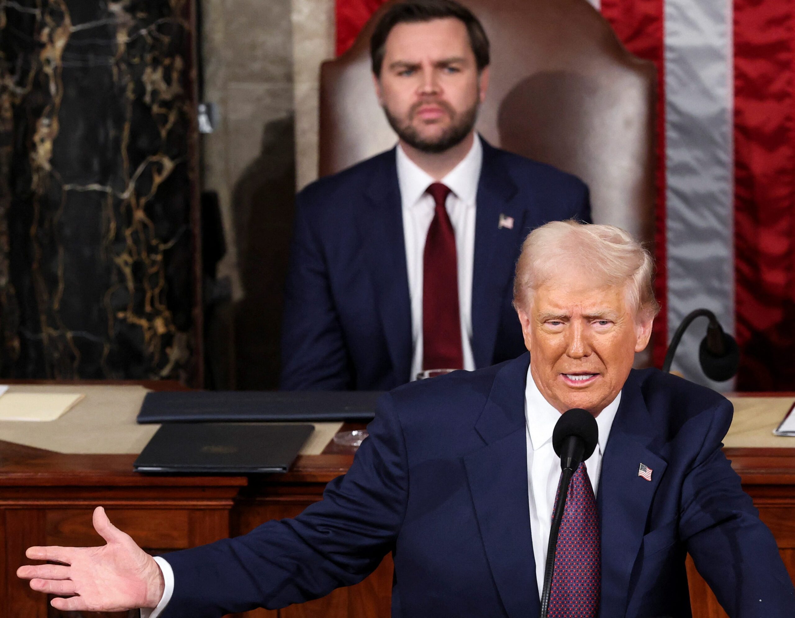 Donald Trump, Göç, Sınır Güvenliği, Sınırda Göçmenler, Göçmen Sınırı, Deportasyon, Sınır Kontrolü, ABD-Meksika Sınırı, Tom Homan, Lindsey Graham, Cumhuriyetçiler, Joe Biden, Sığınma Başvurusu, Sığınma Politikası, Sınır Fonları, Kongre, Bütçe Talebi, ICE, Yasa Dışı Göç, Sınır Muhafaza, Gümrük ve Sınır Koruma, Operasyon Lone Star, Greg Abbott, Chip Roy, JD Vance, Toplu Sınır Dışı Etme, Aile İkamet Merkezleri, DNA Testi, Yasa Dışı Suçlular, Yasa Dışı Girenler
