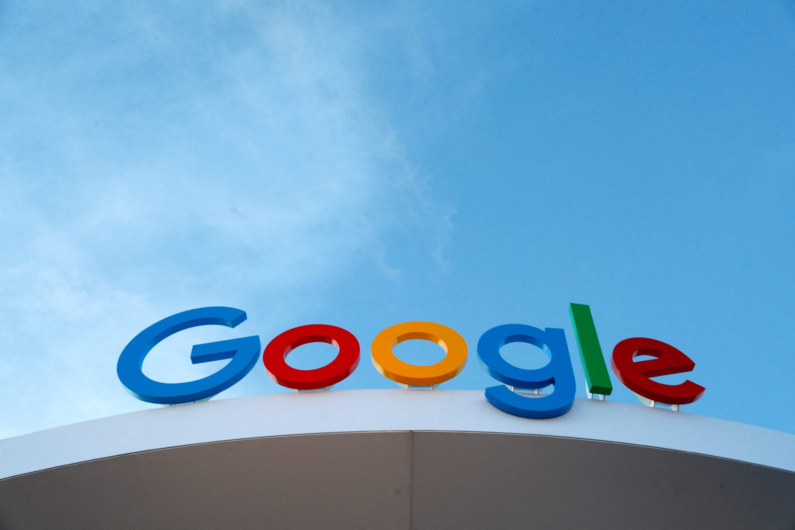 Google, yapay zeka, arama motoru, AI Mode, Gemini 2.0, Google One AI Premium, arama, algoritmalar, Microsoft, OpenAI, ChatGPT, Chegg, dava, reklamlar, teknoloji, inovasyon, arama sonuçları, dijital pazarlama, arama motoru optimizasyonu, dijital dünya.
