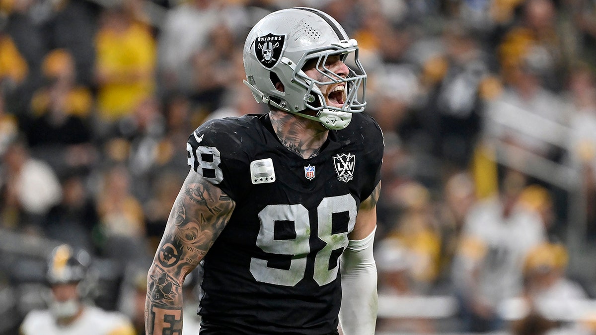 Maxx Crosby, Las Vegas Raiders, NFL, Sözleşme Uzatma, Savunma Oyuncusu, Pete Carroll, Amerikan Futbolu, Spor Haberleri, Sözleşme Detayları, Maaş, Serbest Oyuncu, Takas Söylentileri, Mark Davis, Süper Kupa, Kolej Futbolu, Yaralanma, Pro Bowl, Yılın Çaylak Savunmacısı, Draft, Doğu Michigan, X (Twitter), Fox News Sports Huddle, Limitless, Gümüş ve Siyah
