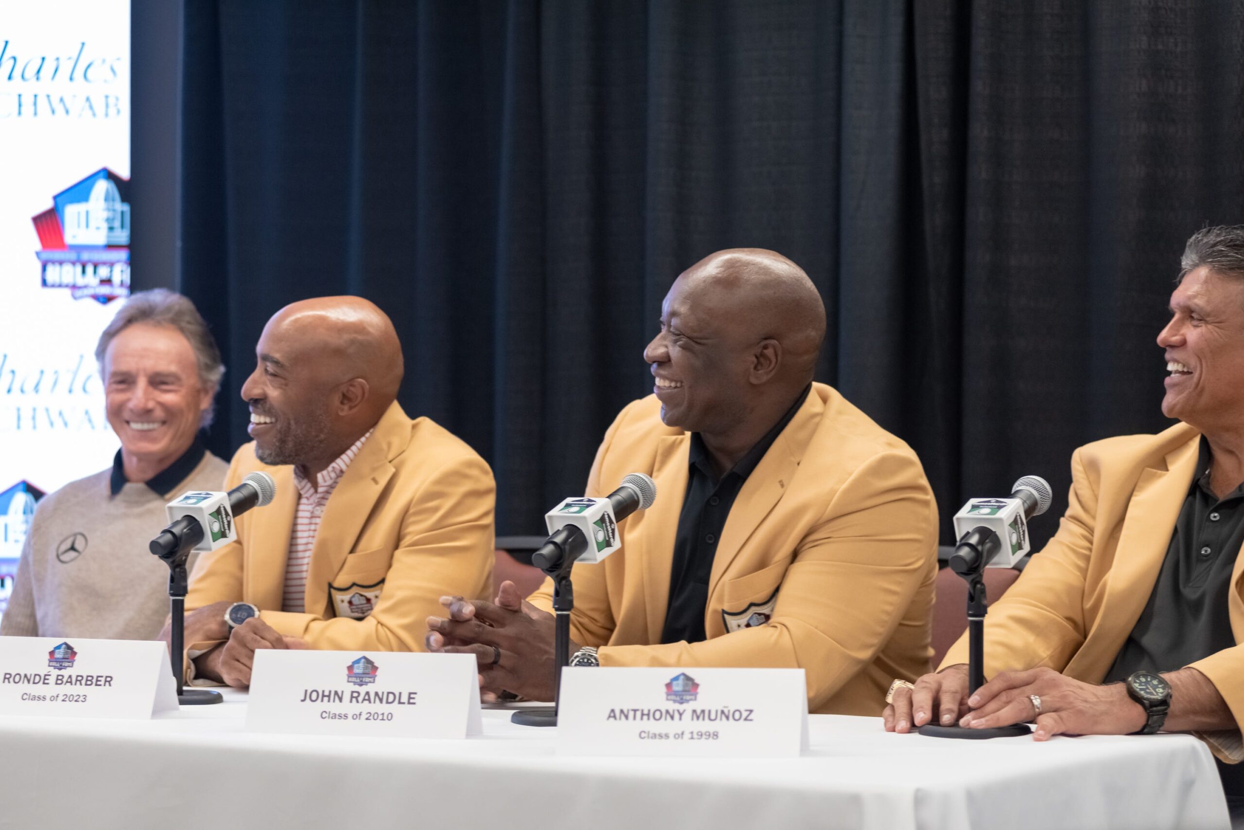 James Hardie Pro Football Hall of Fame Invitational, Boca Raton, golf turnuvası, futbol efsaneleri, PGA TOUR Şampiyonları, spor etkinliği, yardım amaçlı etkinlik, Broken Sound, Legends Club, Goslings 1806 Club, The Retreat, Celebrity Cruises, özel ağırlama seçenekleri, 18th Green Suite, Corporate Table, Reserved Seats, Home of Legends House, Pro-Am etkinlikleri, Legends Live konseri, Folds of Honor Friday, College Jersey Day, Centennial Day, Milagro kokteylleri, biletler, sponsorluk, askeri indirim, ilk yardım indirim, futbol ve golf, spor mirası
