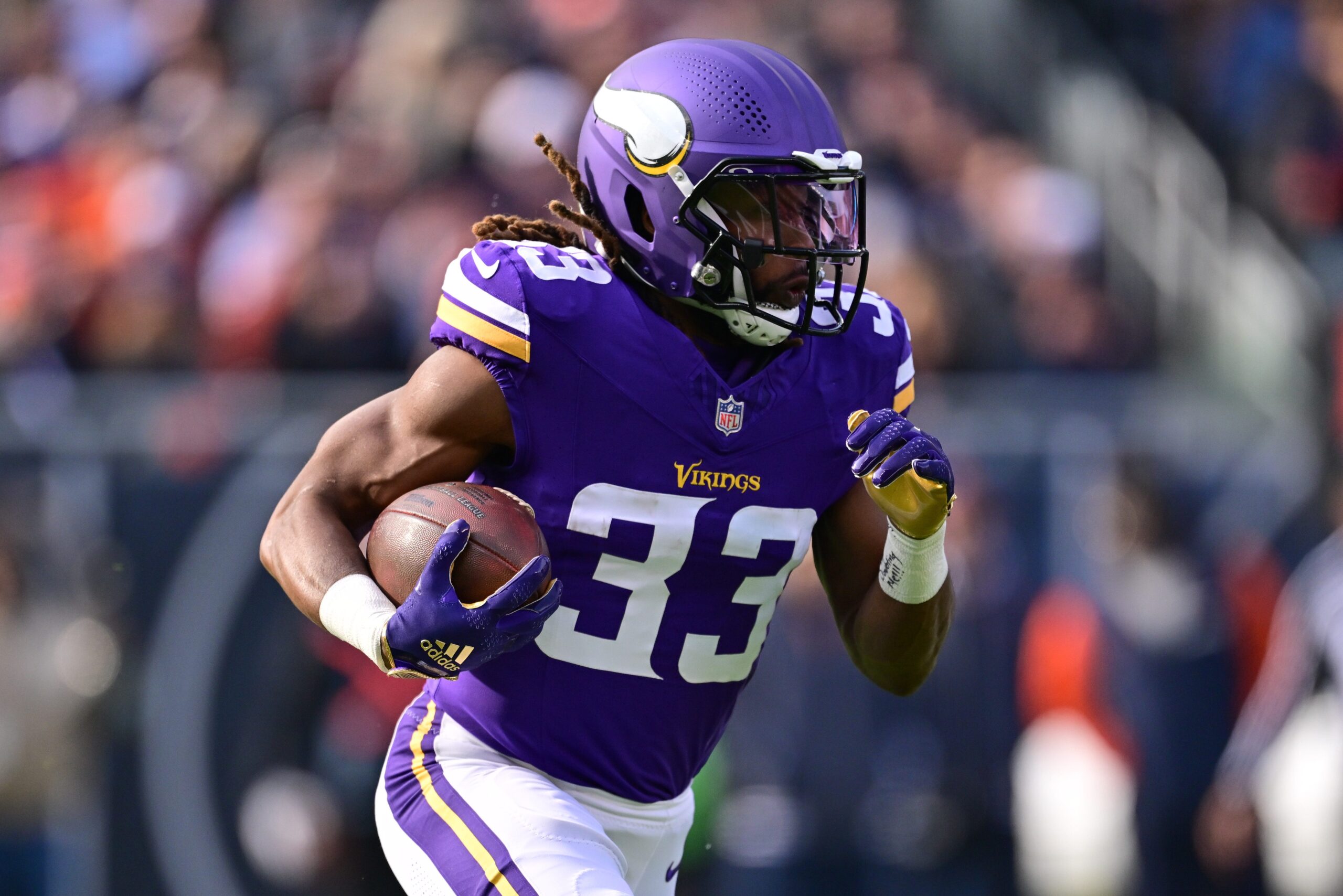 NFL serbest oyuncuları, 2025 NFL serbest oyuncu sınıfı, serbest oyuncu dedikoduları, serbest oyuncu güncellemeleri, running back serbest oyuncuları, Aaron Jones, Najee Harris, Cam Akers, Zach Charbonnet, Khalil Herbert, AJ Dobbins, Jamaal Williams, Malik Davis, Rico Dowdle, Nick Chubb, Kareem Hunt, Alexander Mattison, Kenneth Gainwell, Jaylen Warren, Jordan Mason, NFL Draft, 2025 NFL sezonu, Amerikan futbolu, spor
