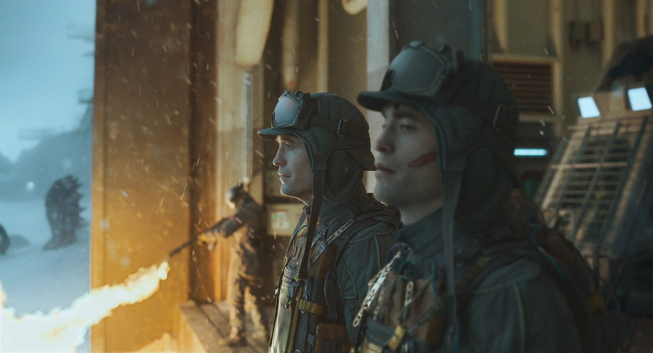 Robert Pattinson, Mickey 17, Bong Joon Ho, bilim kurgu, film incelemesi, film eleştirisi, Edward Ashton, Mickey Barnes, Steven Yeun, Mark Ruffalo, Toni Collette, Naomi Ackie, Parazit, Snowpiercer, sömürgecilik, kimlik, insanlıktan çıkarma, metafor, yorum, analiz, Hollywood, uzay, empati, zulüm
