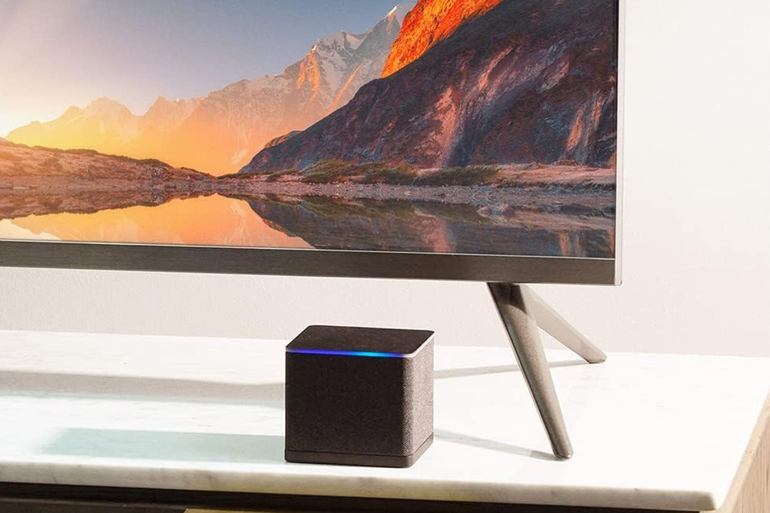Amazon Fire TV Cube, 4K streaming cihazı, Alexa, sesli kontrol, indirim, akıllı ev, Fire TV Stick, Dolby Vision, HDR, Dolby Atmos, Wi-Fi 6, Netflix, Disney+, Prime Video, 90 Day Fiancé, Anora, Conclave, Nosferatu, The Substance, film, TV şovları
