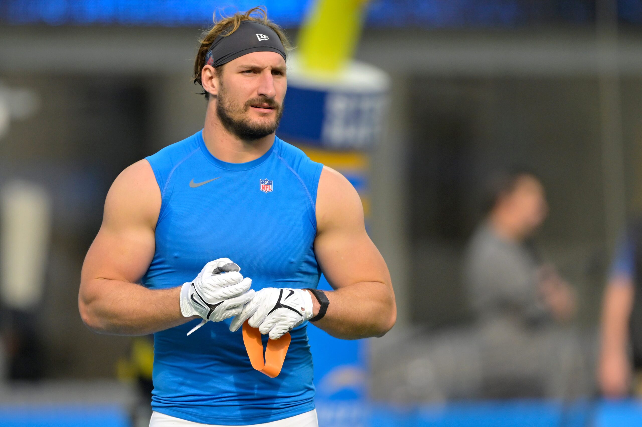 Joey Bosa, Los Angeles Chargers, NFL, serbest oyuncu, transfer, 2025, maaş sınırı, takımlar, San Francisco 49ers, Cincinnati Bengals, Chicago Bears, Washington Commanders, Las Vegas Raiders, Philadelphia Eagles, Nick Bosa, Trey Hendrickson, Montez Sweat, Dante Fowler, Maxx Crosby, Brandon Graham, Josh Sweat, futbol, spor, haberler, analiz, dedikodu, NFL Offseason, NFL Free Agency
