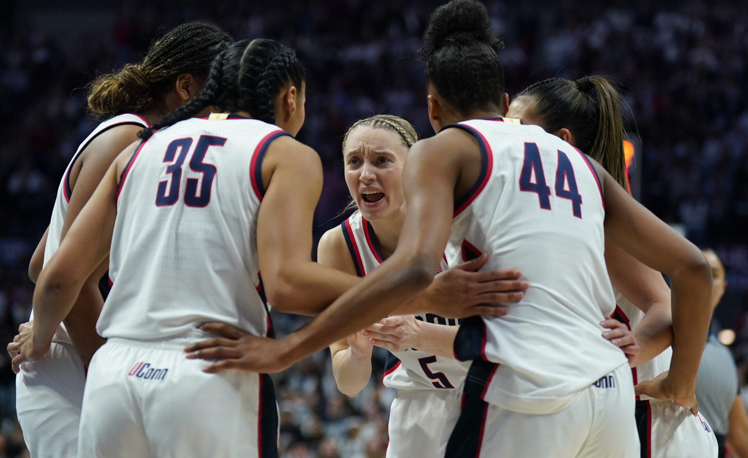Paige Bueckers, UConn kadın basketbolu, Büyük Doğu Turnuvası, Huskies, NCAA Turnuvası, Kadınlar Basketbolu, Turnuva Takvimi, Yayın Akışı, Mohegan Sun Arena, Uncasville, Connecticut, Creighton, Şampiyonluk

