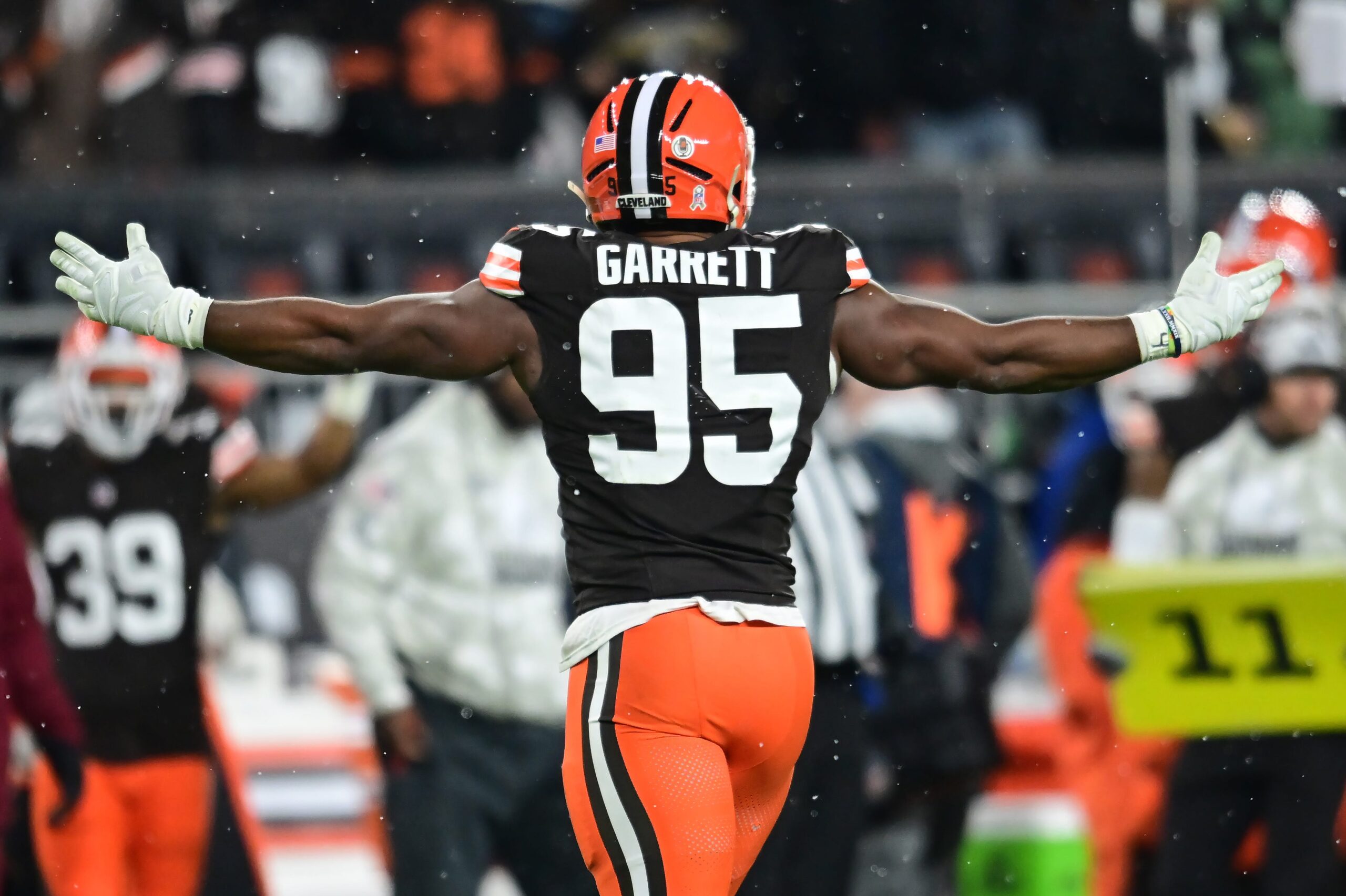 Myles Garrett, Cleveland Browns, Jimmy Haslam, Andrew Berry, Takas Talebi, NFL, Amerikan Futbolu, Super Bowl, Transfer Dedikoduları, Savunma Oyuncusu, Takım Değişikliği, Myles Garrett Takas, Browns Haberleri, NFL Haberleri, Amerikan Futbolu Haberleri
