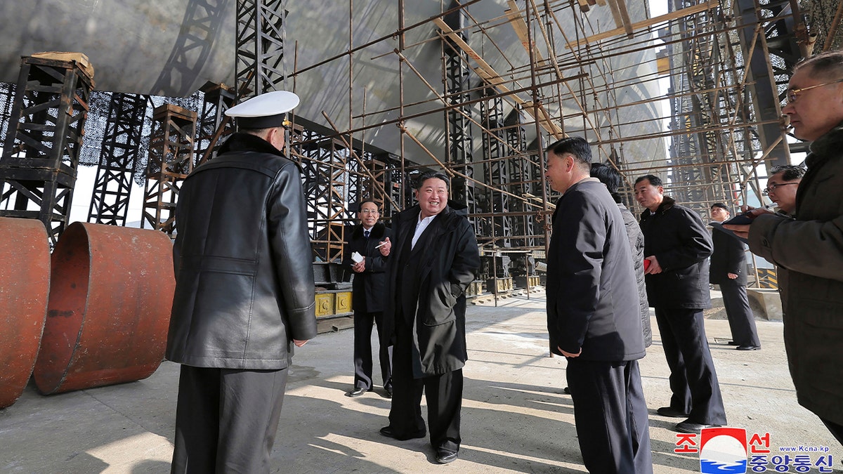 Kuzey Kore, nükleer denizaltı, Kim Jong Un, füze, silah, Güney Kore, ABD, tehdit, askeri, teknoloji, savaş gemisi, Moon Keun-sik, Ukrayna, Rusya, yaptırım, denizaltı füze testi, balistik füze, askeri tatbikat