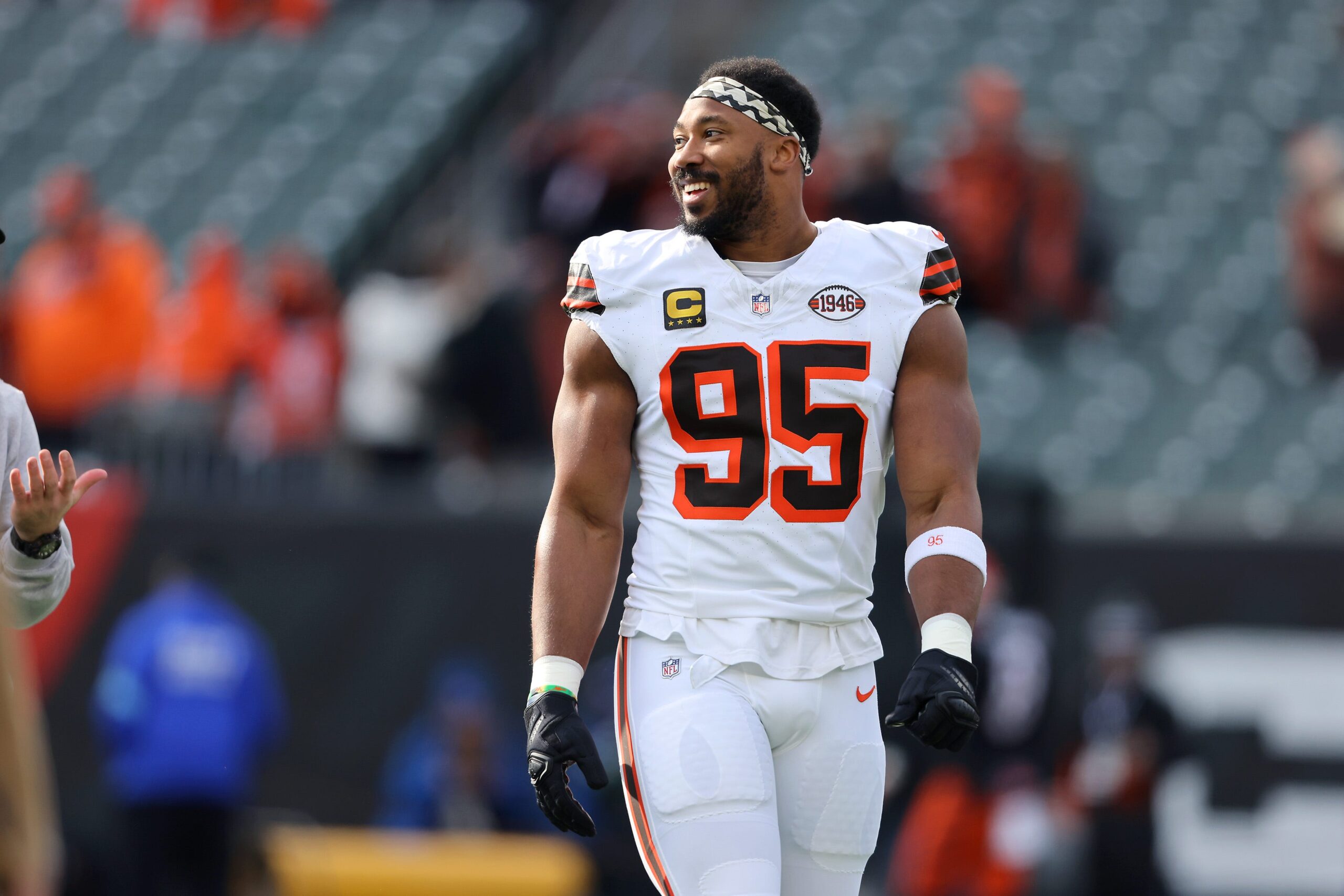 Myles Garrett, Cleveland Browns, NFL, sözleşme uzatması, ticaret talebi, Andrew Berry, transfer söylentileri, rekor anlaşma, en yüksek maaşlı oyuncu, Amerikan futbolu, spor, garanti para, defans oyuncusu, pass-rusher, futbol, milli futbol ligi
