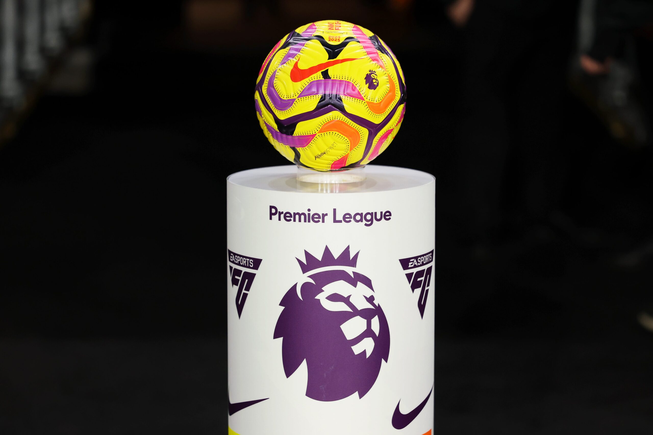 Premier League, Summer Series, futbol, Amerika Birleşik Devletleri, Manchester United, Everton, West Ham United, AFC Bournemouth, MetLife Stadium, Soldier Field, Mercedes-Benz Stadium, Tim Howard, James Tarkowski, NBC Sports, FIFA Club World Cup, 2026 Dünya Kupası, futbol biletleri, futbol maçları, Amerikan futbolu, MLS
