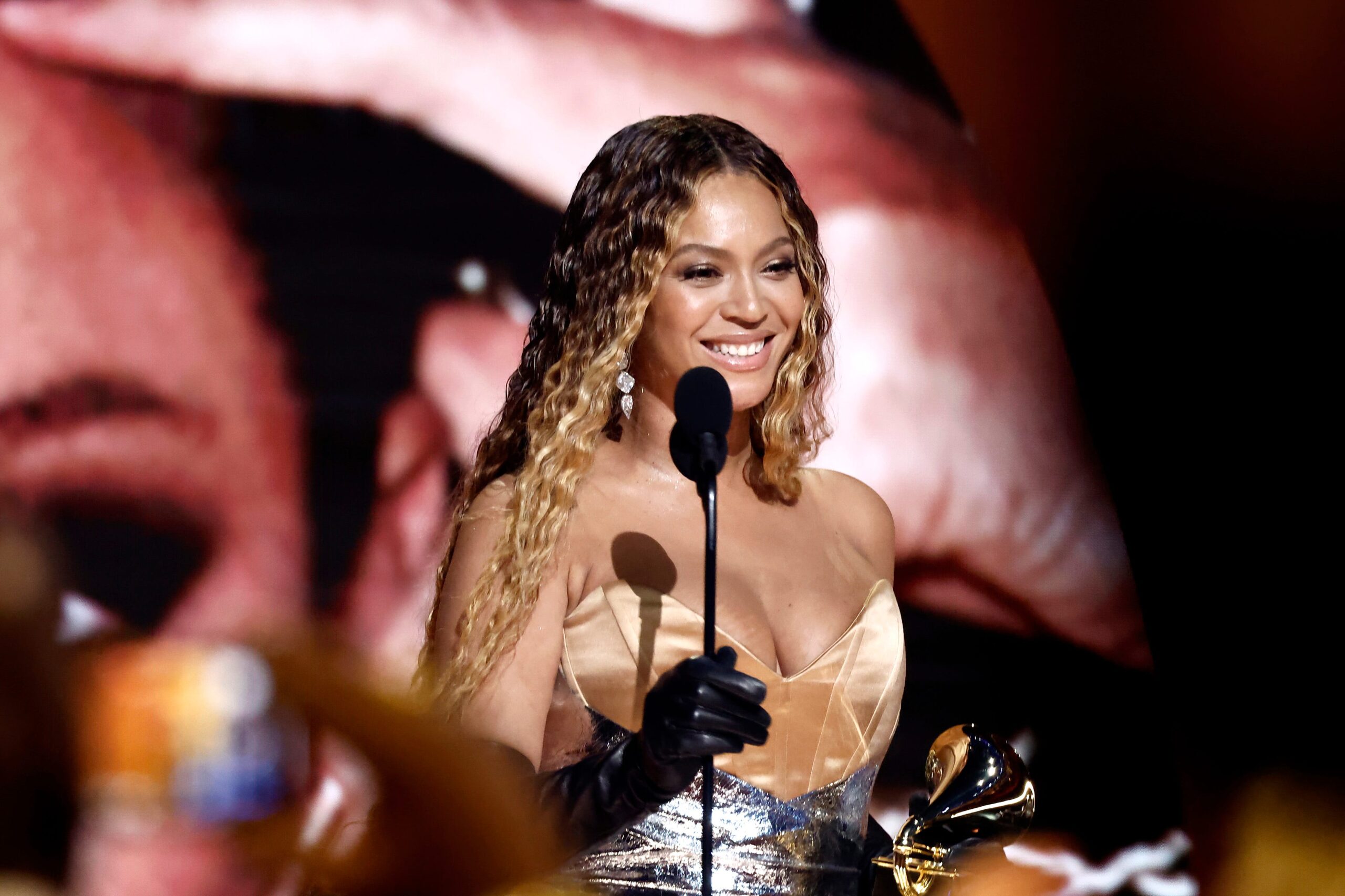 Beyonce, Cowboy Carter, Rodeo Chitlin Circuit Tour, New York konserleri, MetLife Stadium, biletler, 2025 Grammy Ödülleri, konser turu, NYC, Memorial Day, StubHub, bilet fiyatları, konser tarihi, Queen Bey
