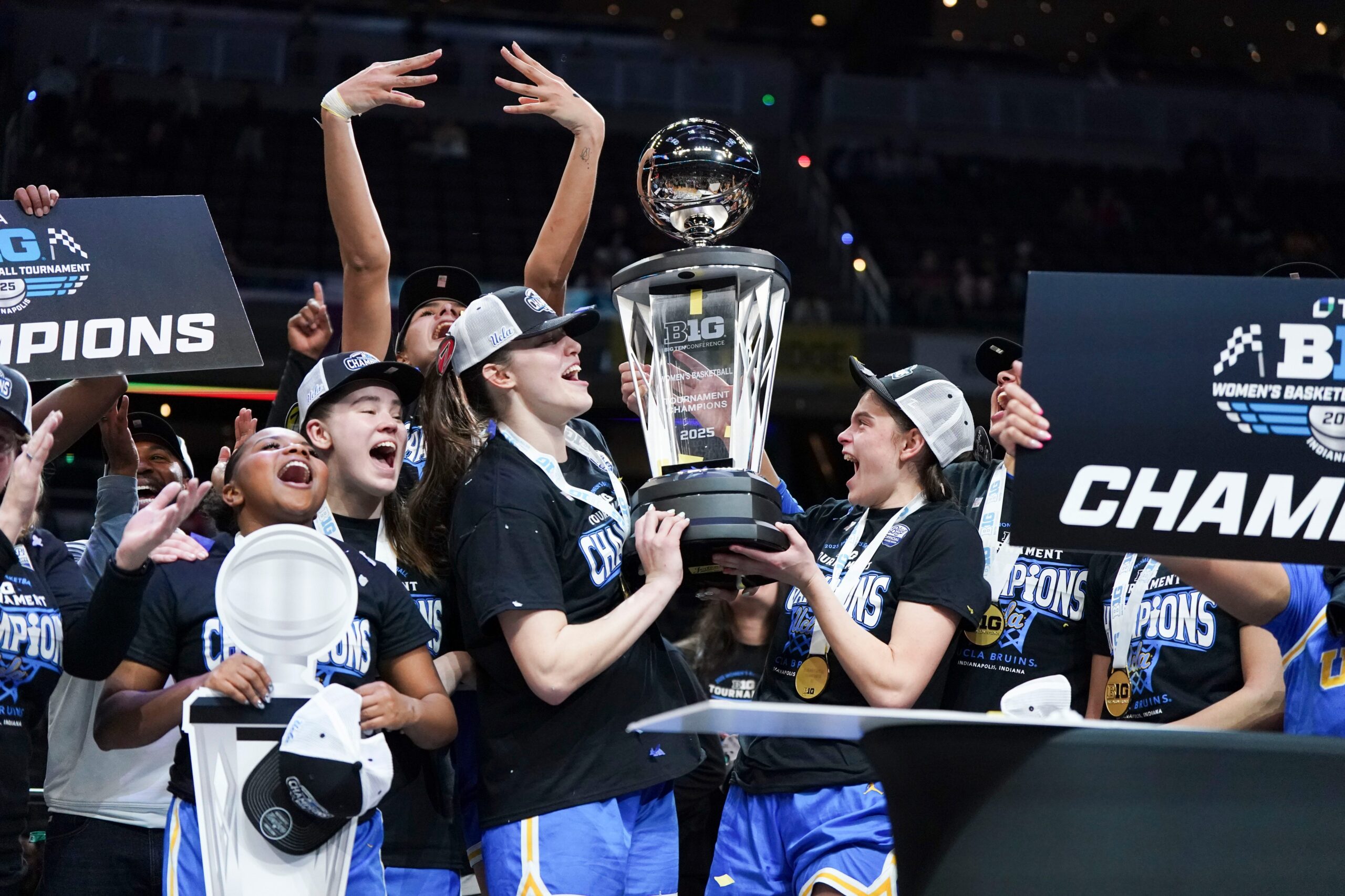 UCLA, USC, kadın basketbolu, Big Ten turnuvası, NCAA turnuvası, Cori Close, Lauren Betts, Kiki Rice, JuJu Watkins, şampiyonluk, rekabet, analiz, özet, maç özeti, spor, basketbol, takım, oyuncular, galibiyet, mağlubiyet, performans, ikinci yarı, soyunma odası, motivasyon, güven, zorluklar, oyuncu odaklı toplantı, film seansı, USA TODAY Sports, Nancy Armour
