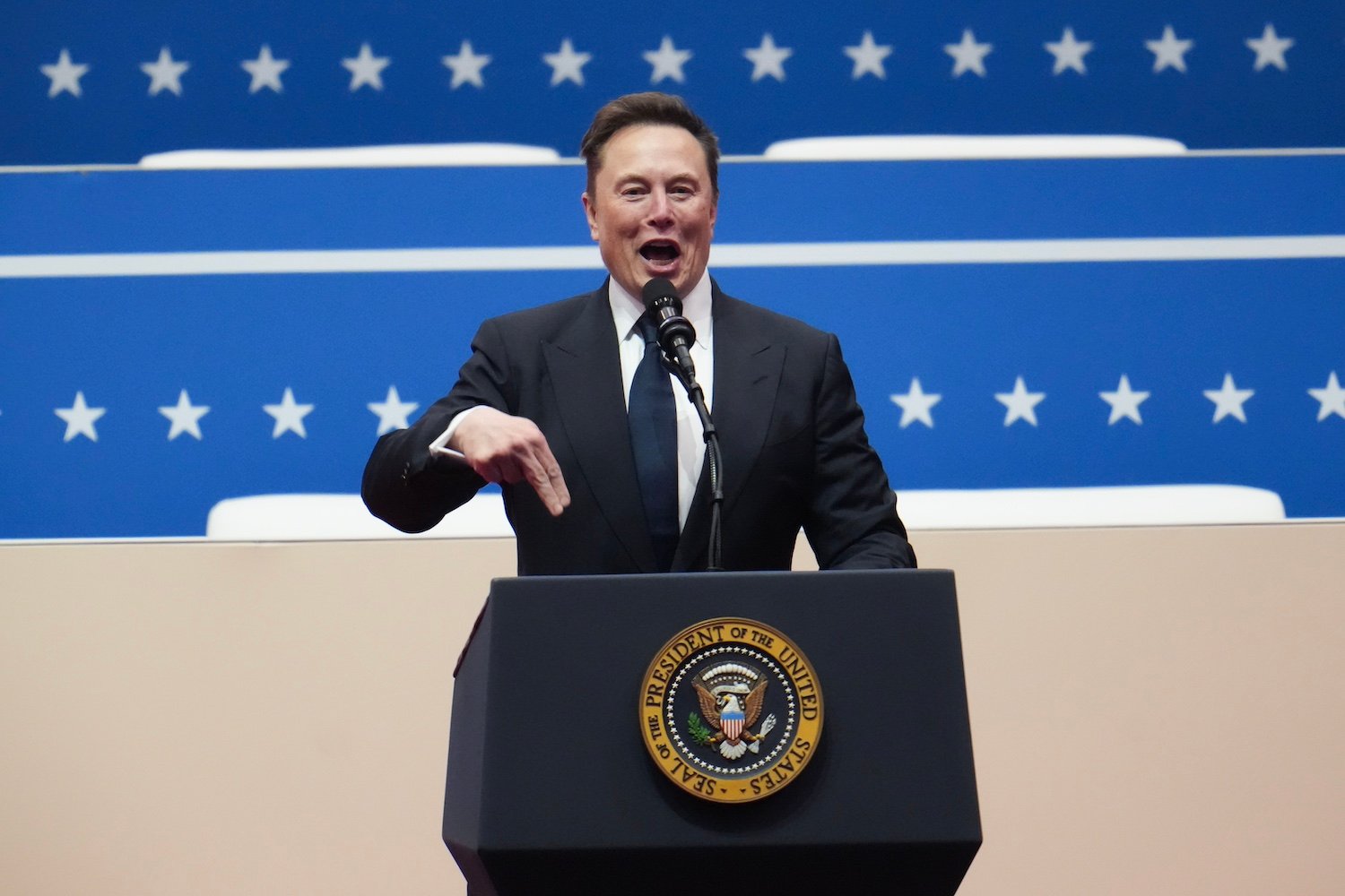 Elon Musk, DOGE, William Alsup, federal hakim, işten çıkarma, memur, deneme süresi, ABD hükümeti, Office of Personnel Management (OPM), Trump yönetimi, dava, yeniden göreve iade, Amanda Scales, Charles Ezell, yargı kararı, iş hukuku, kamu yönetimi, siyaset
