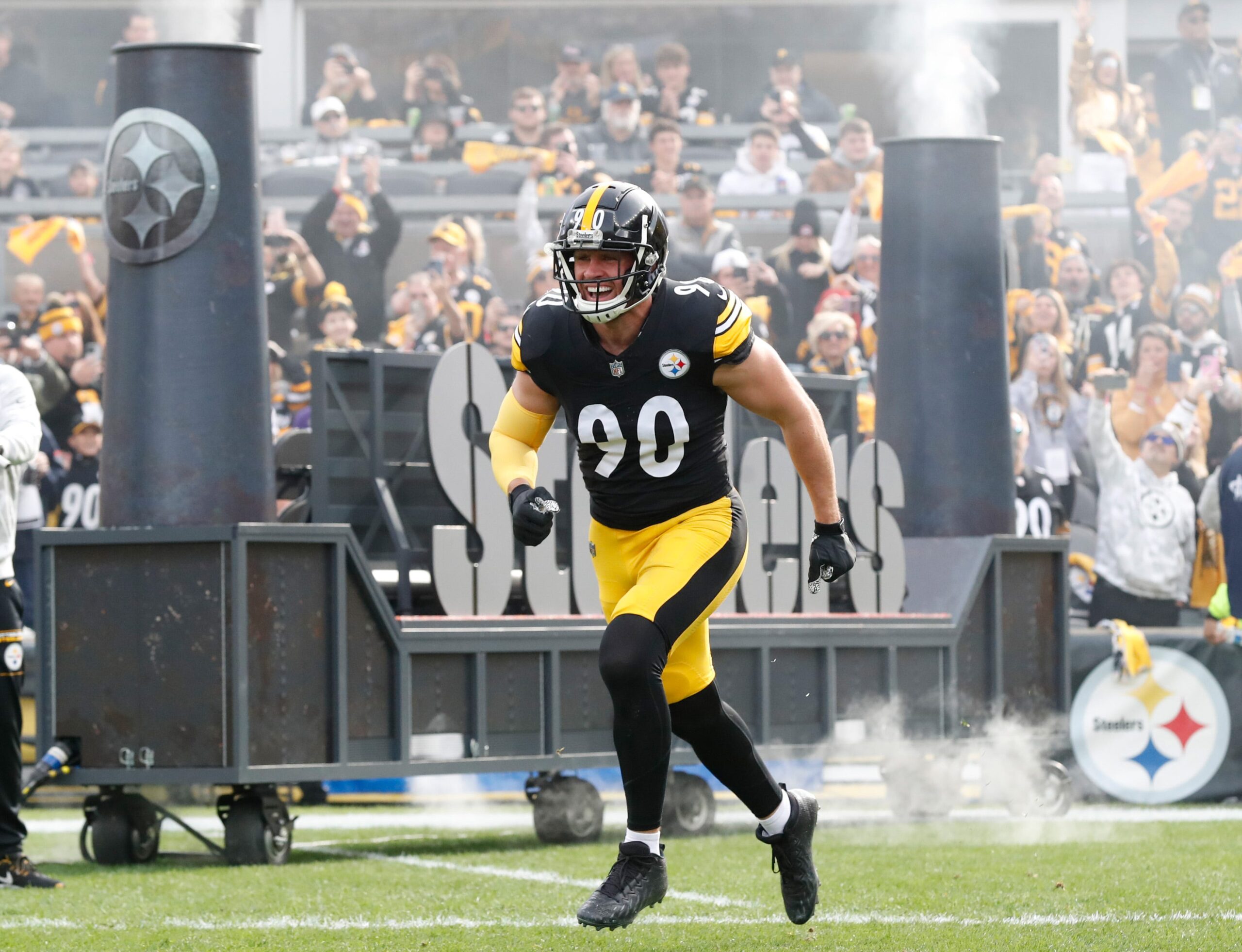 NFL serbest oyuncu piyasası, 2026 NFL serbest oyuncuları, en iyi serbest oyuncular, 2026 NFL ücretsiz ajan sıralaması, JJ Watt, Tee Higgins, Danielle Hunter, Trey McBride, Trey Smith, Kaleb McGary, Luke Goedeke, Kerby Joseph, George Pickens, Kolton Miller, NFL sözleşmeleri, NFL takasları, NFL haberleri, 2025 NFL ücretsiz ajans, NFL uzantıları, Amerikan futbolu
