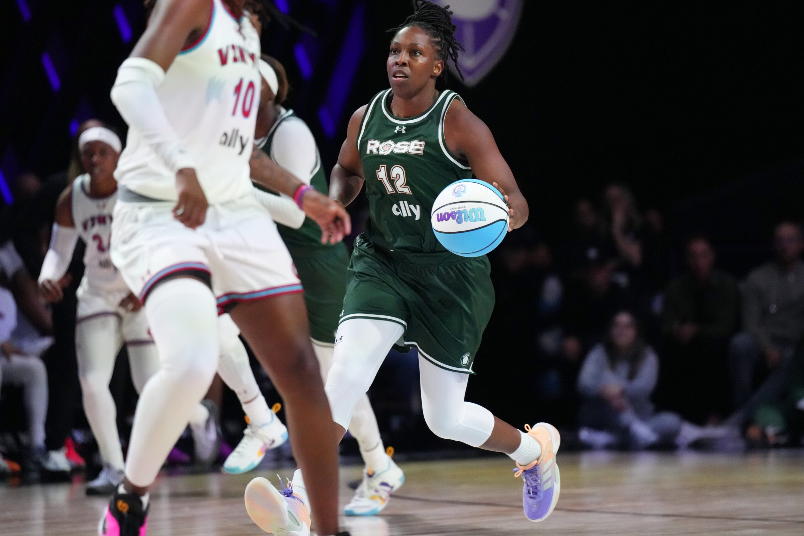 Kadın basketbol, Unrivaled, Napheesa Collier, Chelsea Gray, Kayla McBride, Rhyne Howard, Angel Reese, Skylar Diggins-Smith, All-Unrivaled, Lunar Owls, Laces, Rose, Vinyl, playofflar, şampiyona, MVP, yılın savunmacısı, yılın koçu, Breanna Stewart, Allisha Gray
