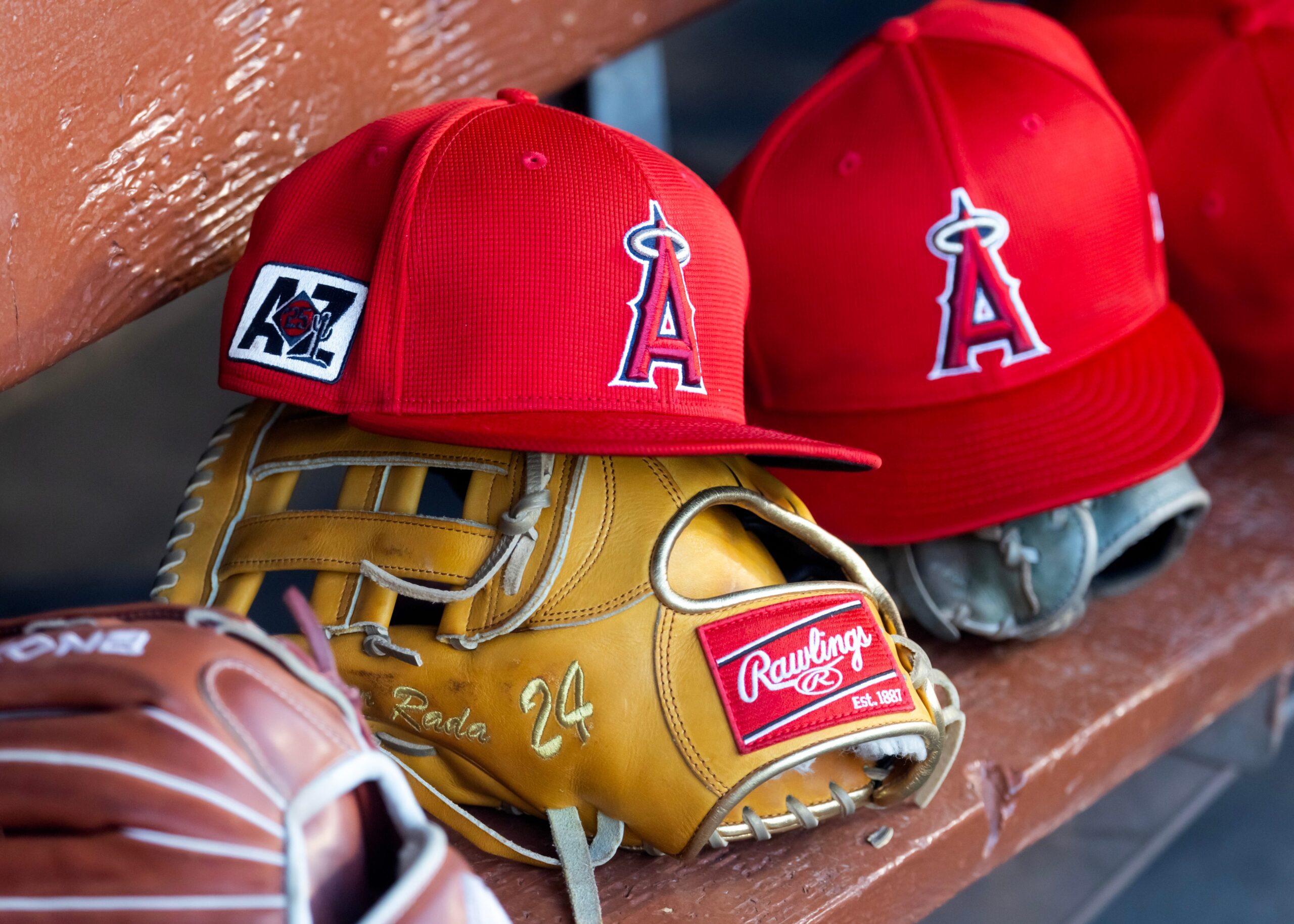 New Era, MLB, beyzbol şapkası, koleksiyon, hata, Texas Rangers, Tetas, Houston Astros, Ashos, Anaheim Angels, Anaels, Fanatics, Arizona Diamondbacks, Ariana, Boston Red Sox, Bobon, eBay, Oakland Athletics, arka, mizah, gaf, viral, nadir, fiyat, satış.
