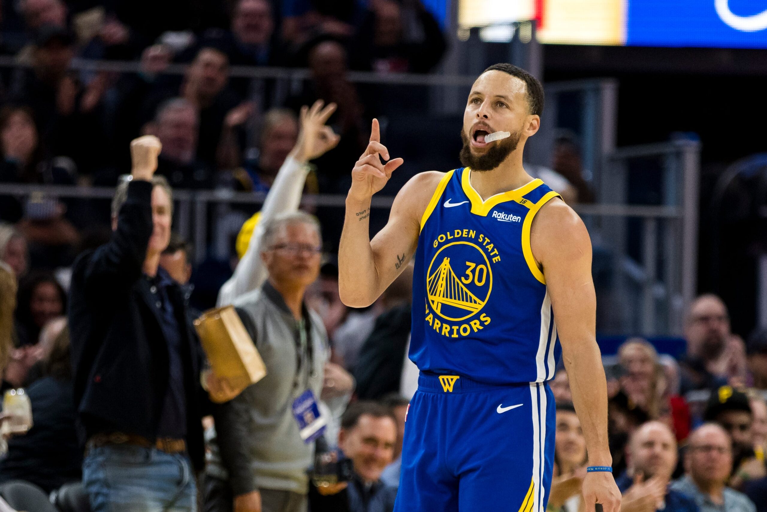 Steph Curry, Stephen Curry, 3 sayı, NBA, Golden State Warriors, rekor, 3 sayı rekoru, basketbol, şut, şutör, Jayson Tatum, Anthony Edwards, James Harden, Damian Lillard, 3 sayı istatistikleri, basketbol analizi
