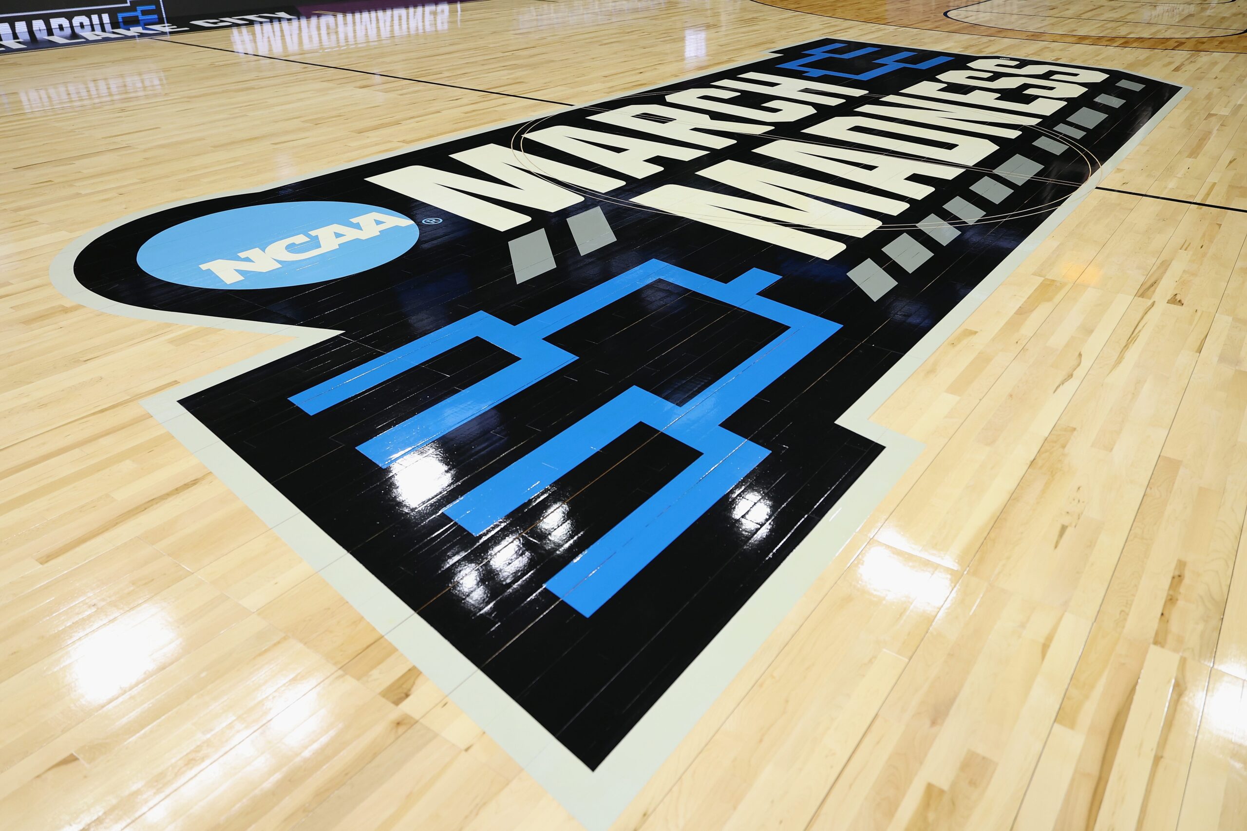 Mart Çılgınlığı, Seçim Pazar Günü, NCAA Erkekler Basketbol Turnuvası, NCAA Kadınlar Basketbol Turnuvası, Mart Çılgınlığı fikstürü, Seçim Pazar Günü canlı izle, 2025 NCAA Turnuvası oranları, Mart Çılgınlığı yayın bilgileri, Mart Çılgınlığı komitesi, İlk Dört, Sweet 16, Elit Sekiz, Final Four, ulusal şampiyonluk maçı, basketbol, üniversite basketbolu, CBS, ESPN, Fubo, Paramount+, ücretsiz deneme
