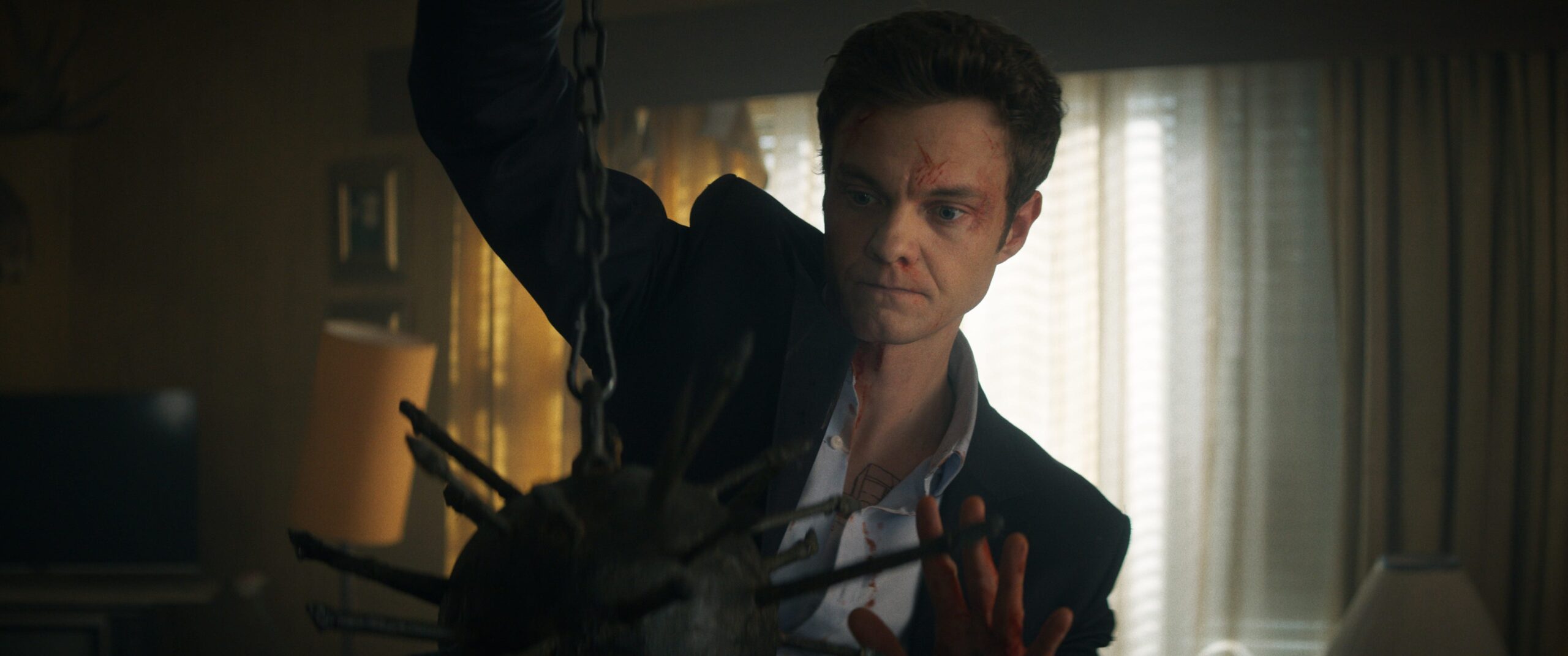 Film incelemeleri, Netflix, Elektrik Devleti, Novocaine, Uzun Parlak Nehir, Jack Quaid, Millie Bobby Brown, Chris Pratt, Amanda Seyfried, The Boys, Rust, Halyna Hutchins, Woody Harrelson, belgesel, streaming, sinema, TV, Brian Truitt
