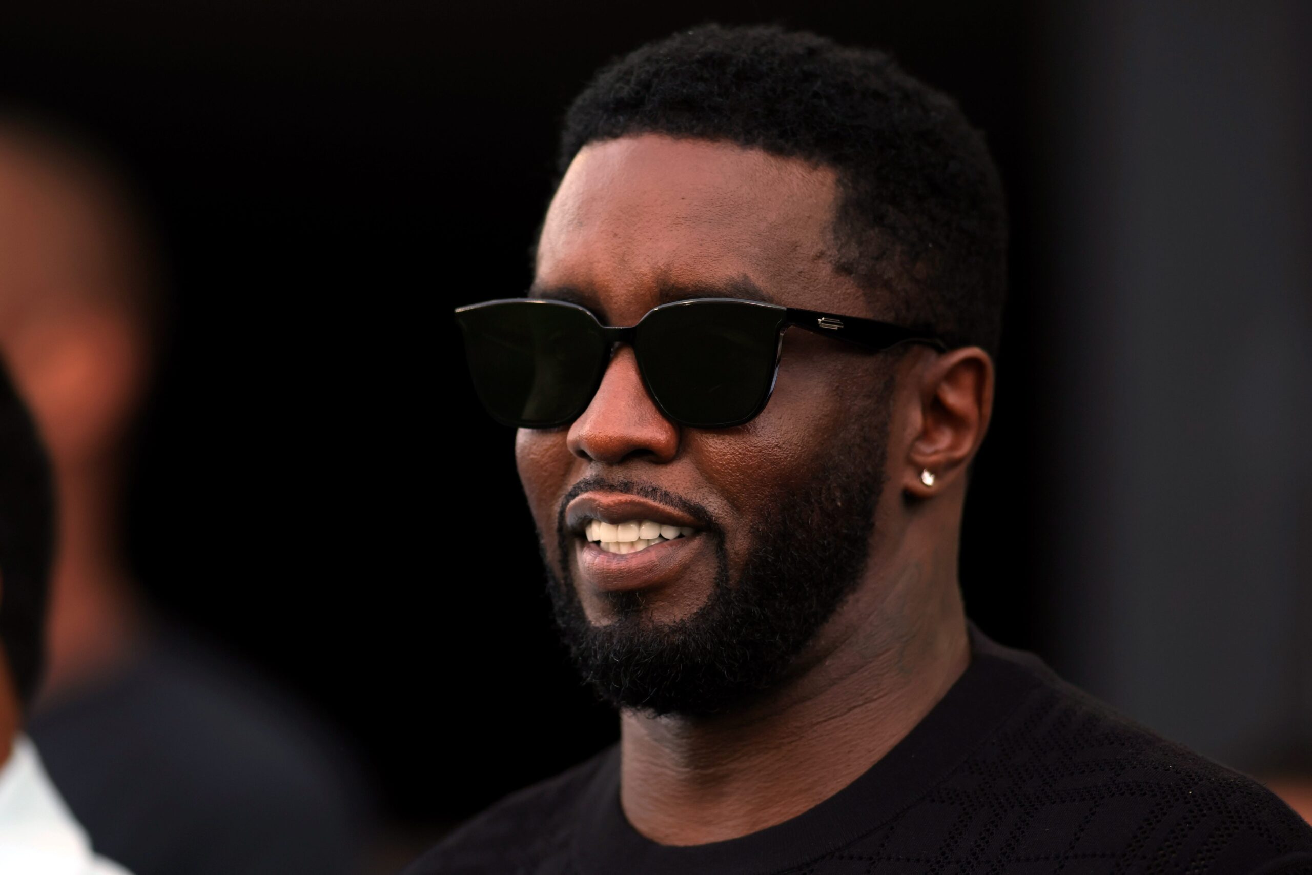 Sean Diddy Combs, duruşma öncesi konferans, racketeering, seks ticareti, insan kaçakçılığı, Arun Subramanian, Daniel Patrick Moynihan United States Courthouse, Manhattan, iddianame, zorla çalıştırma, cinsel saldırı, fiziksel şiddet, tecavüz, ikinci ek iddianame, suç örgütü, kaçırma, uyuşturucu satışı, ceza davası, hip-hop mogulü
