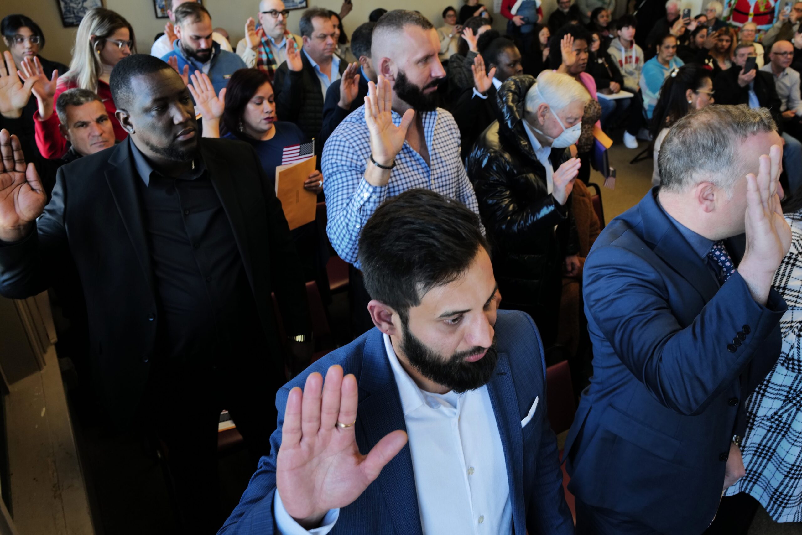 ABD, göçmen nüfus, Amerika Birleşik Devletleri, sınır kontrolü, yasa dışı göç, Donald Trump, Joe Biden, nüfus sayımı, demografi, nüfus artışı, iş gücü, ekonomi, göç politikaları, vatandaşlık, doğal vatandaşlık, asimilasyon, ücretler, tüketici fiyatları, Sosyal Güvenlik, göçmen işçiler, göçmen istatistikleri, göçmen yasaları, Amerika Birleşik Devletleri nüfusu, göçmenlik tarihi, Göç Politikası Enstitüsü, Nüfus Araştırmaları Merkezi

