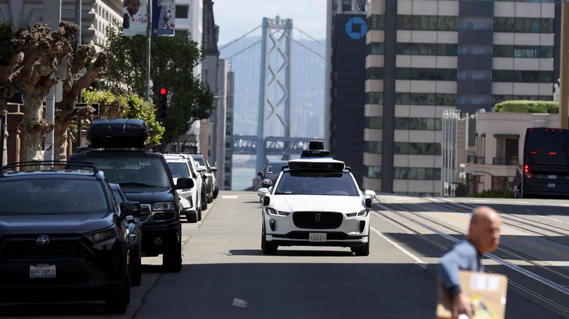 Waymo, sürücüsüz araçlar, San Francisco, trafik cezaları, otonom araçlar, Google, Cruise, Tesla, Elon Musk, robotaksi, LiDAR, yapay zeka, teknoloji, ulaşım, şehir planlaması, acil durum araçları, yasa uygulama, araç kiralama, cinsel ilişki, temizlik, güvenlik, kadınlar, Uber, Austin, Los Angeles, Miami, Buffalo, trafik, araç satışları, kameralar, sinir ağları, test izinleri, edge case'ler, sürücü hataları, sarhoş sürücüler, şehir içi ulaşım
