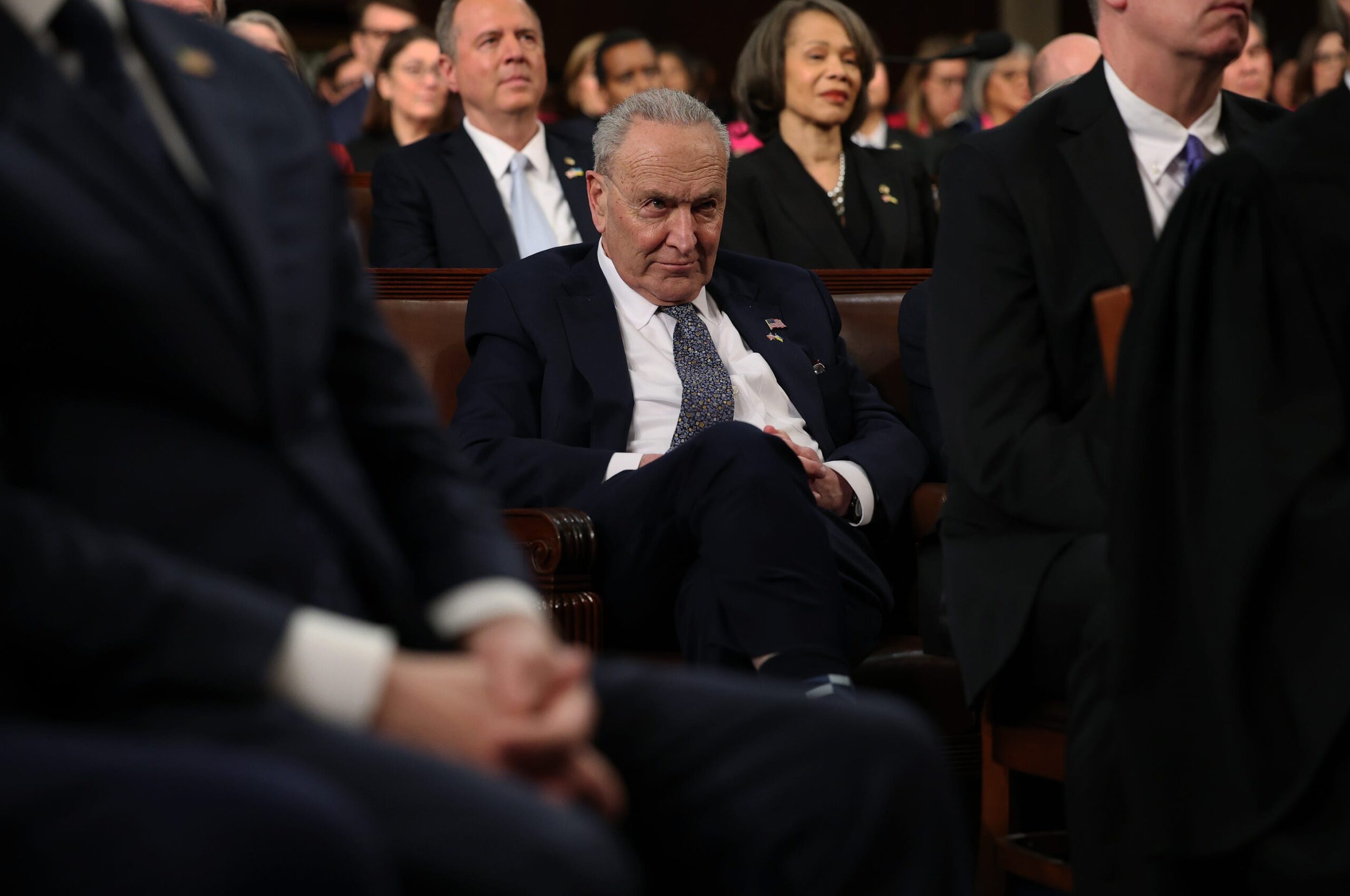 Demokrat Parti, onay oranları, anketler, 2024 seçimleri, Beyaz Saray, Senato, NBC News anketi, CNN anketi, partizan çekişmeler, hükümetin kapanması, Donald Trump, Chuck Schumer, Sheldon Whitehouse, Chris Murphy, Cumhuriyetçi gündem, uzlaşma
