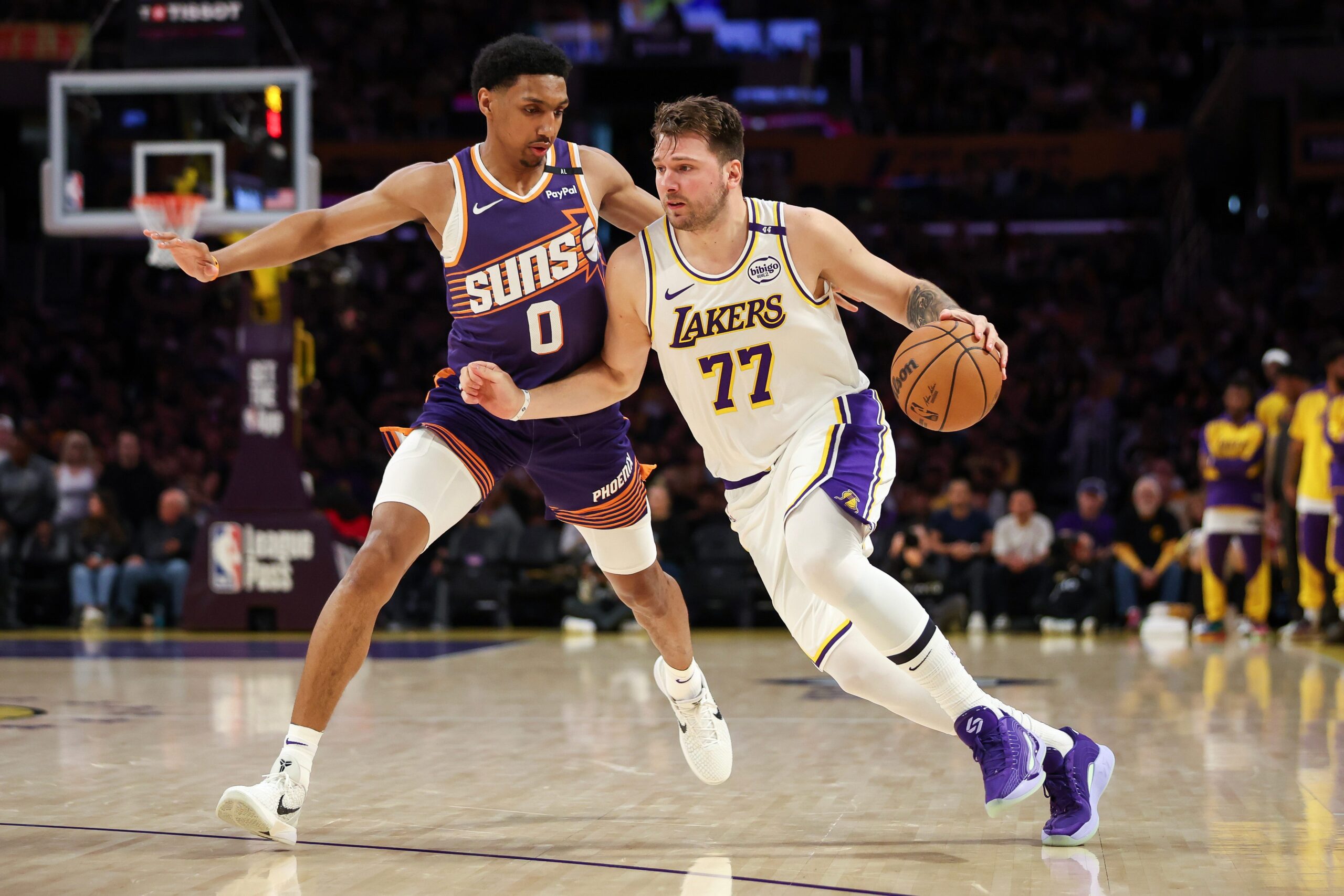 Los Angeles Lakers, JJ Redick, LeBron James, Luka Doncic, Jaxson Hayes, Phoenix Suns, NBA, basketbol, sakatlık, maç özeti, Crypto.com Arena, play-off, toparlanma, savunma, sağlık, başlangıç kadrosu
