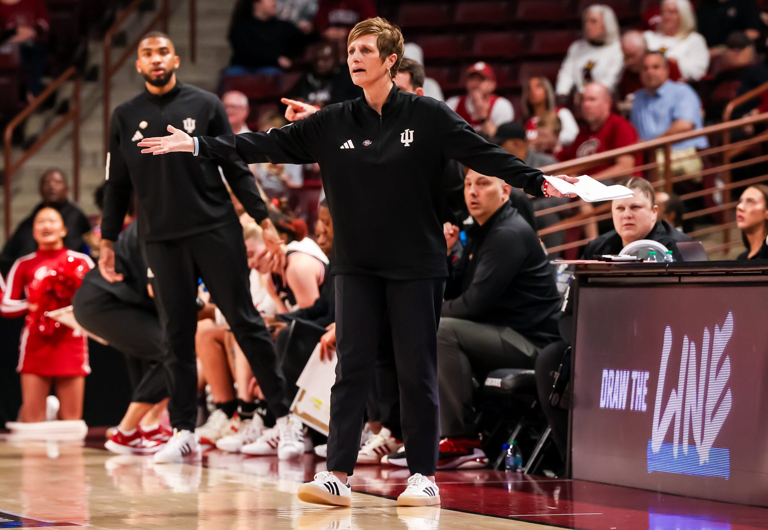 kadın basketbolu, Indiana Hoosiers, Teri Moren, NCAA Turnuvası, South Carolina Gamecocks, Shay Ciezki, Yarden Garzon, Gavin Petersen, March Madness, üniversite basketbolu, spor
