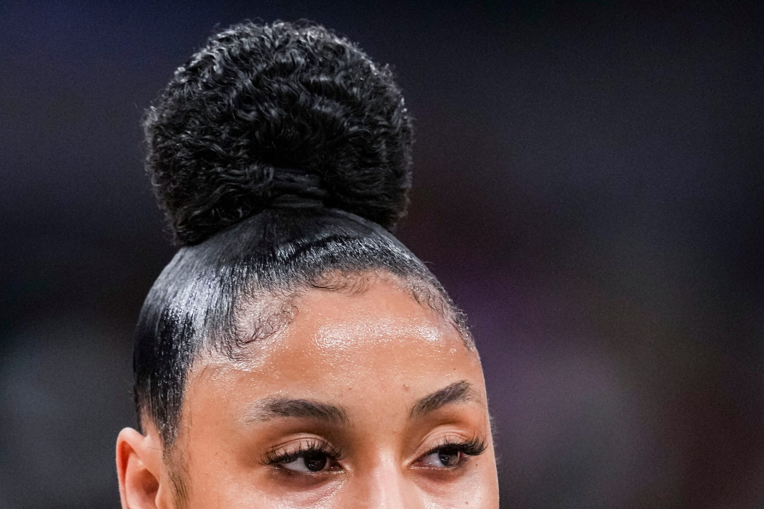 JuJu Watkins, USC Trojans, kadın basketbolu, saç topuzu, NCAA Turnuvası, Sari Watkins, Lindsay Gottlieb, saç modeli, batıl inanç, spor, basketbol, oyuncu, kolej basketbolu, haberler, Windward Okulu, Sierra Canyon
