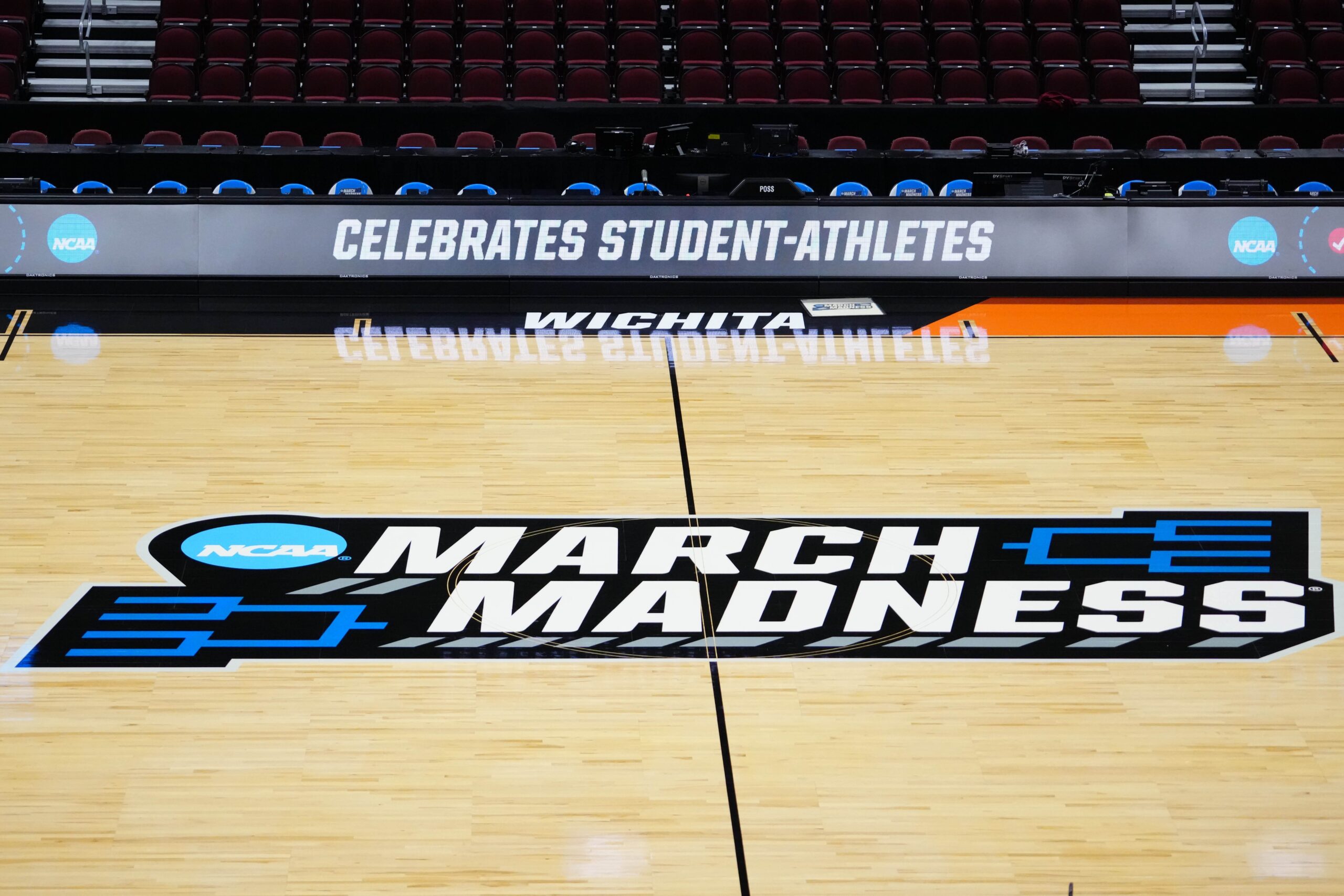 NCAA Erkekler Basketbol Turnuvası, Mart Çılgınlığı, İkinci Tur, Maç Programı, Yayın Bilgileri, Sürprizler, Final Four, İlk Sıra Takımları, Cinderella Hikayeleri, Sweet 16, NCAA Turnuvası İkinci Hafta, 2025 NCAA Turnuvası, CBS, TNT, TBS, truTV, Sling TV, Paramount+, Basketbol, Kolej Basketbolu, Maç Özetleri, Canlı Yayın, Spor Haberleri
