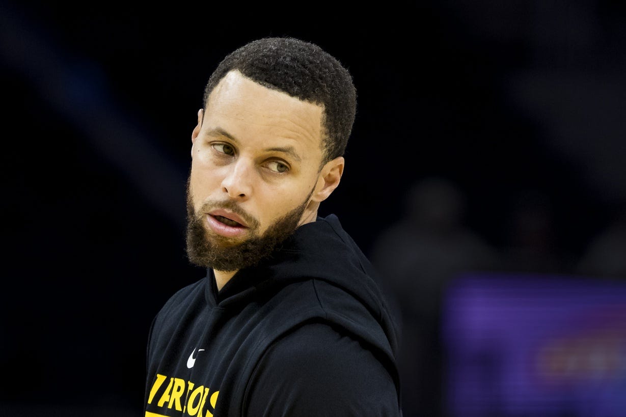 Stephen Curry, Golden State Warriors, sakatlık, pelvik kontüzyon, MRI, Stephen Curry sakatlık, Warriors, Atlanta Hawks, Jimmy Butler, Miami Heat, NBA, basketbol, Steve Kerr, Stephen Curry tedavi

