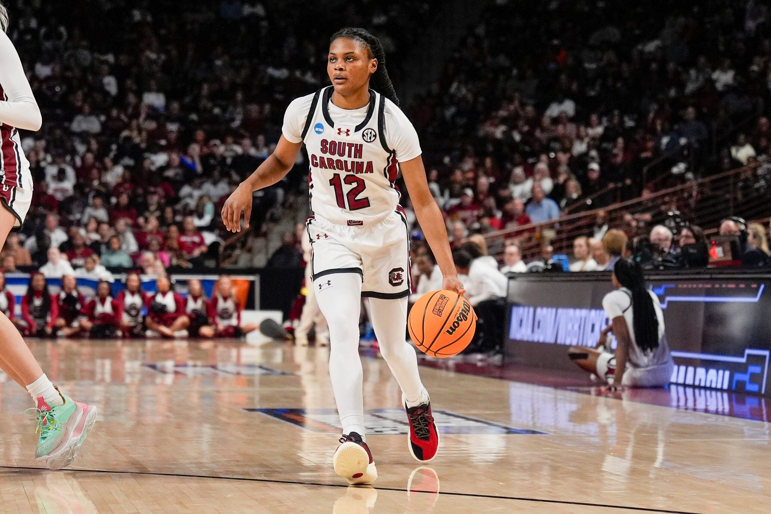 Here are some meta keywords for the article, optimized for Turkish searchers:

NCAA Kadınlar Basketbol Turnuvası, 2025 NCAA Kadınlar Turnuvası, Güney Carolina, South Carolina Gamecocks, Indiana Hoosiers, Sweet 16, March Madness, Basketbol Tahminleri, Basketbol Analizi, Basketbol Maçı Önizlemesi, Basketbol Bahisleri, Fubo, BetMGM, Basketbol Sürprizleri, Basketbol Oyuncu Performansı, Kolej Basketbolu, Kadın Basketbolu, Basketbol Haberleri, NCAA Basketbolu, Kadın Basketbolu Turnuvası, Basketbol İzle, Güney Carolina Indiana Maçı
