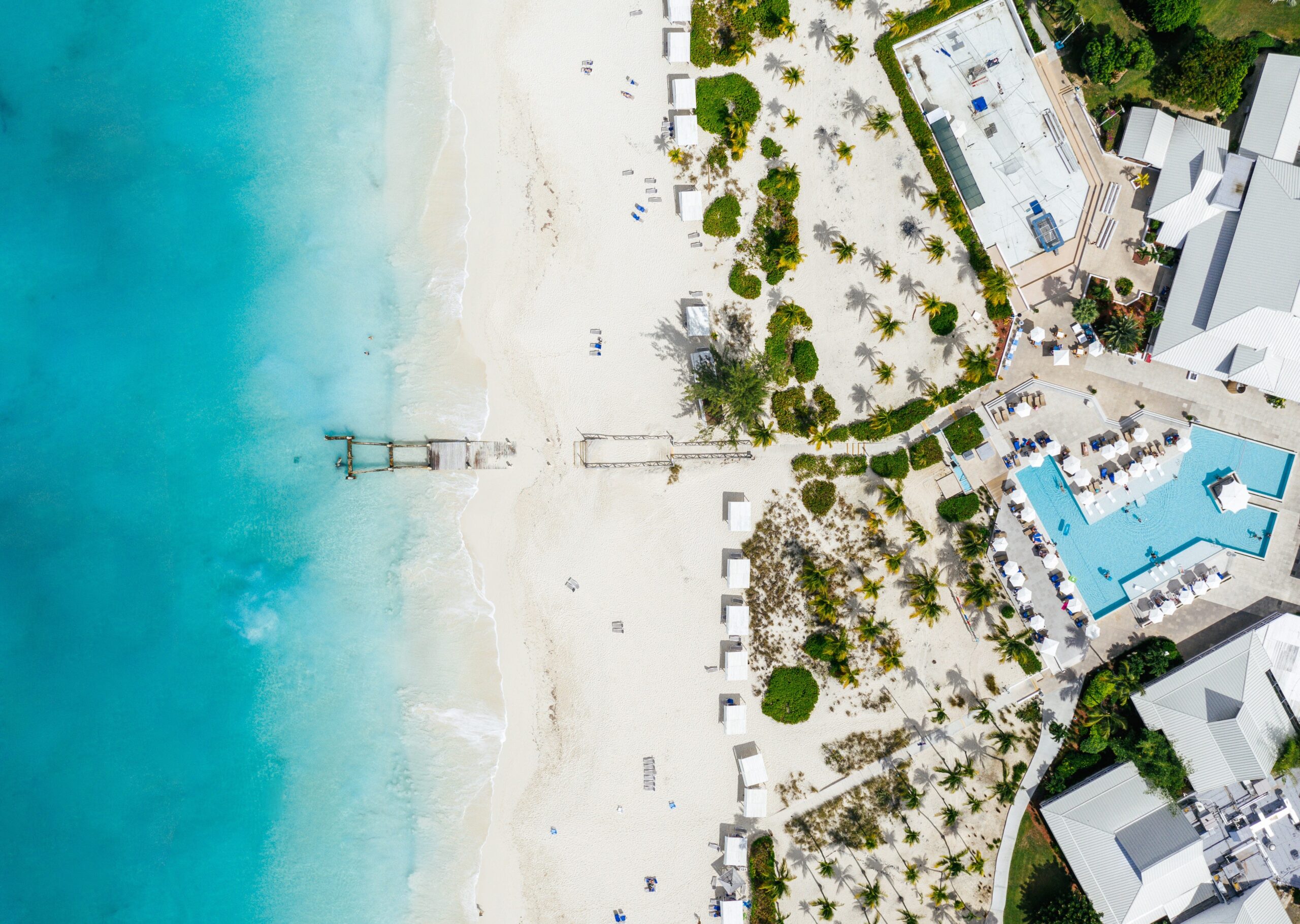 Yetişkinlere özel tatil köyleri, her şey dahil tatil, romantik kaçamak, balayı, yıldönümü, bekarlığa veda partisi, grup tatilleri, yalnız seyahat, Sandals Resorts, Club Med, Hilton All-Inclusive Resorts, lüks tatil, Karayipler, Meksika, St. Vincent ve Grenadinler, Ocho Rios, Jamaika, Türk ve Caicos, dalış, yelken, kayak, tenis, yerel kültür, deneyimler, eğlence, ipuçları, yetişkinlere özel seyahat, her şey dahil paketler, seyahat planlaması
