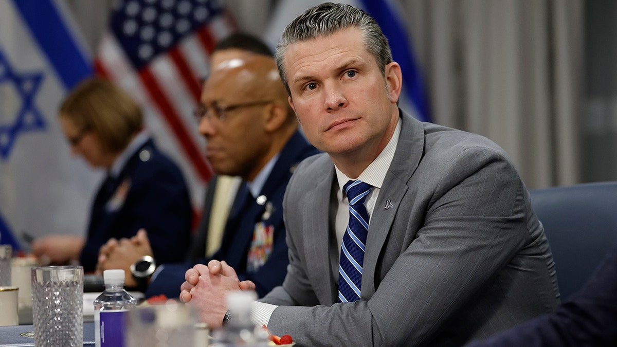 Pentagon, sızıntılar, ulusal güvenlik, soruşturma, yalan makinesi testi, polygraph, Savunma Bakanlığı, Pete Hegseth, Joe Kasper, yetkisiz ifşa, Elon Musk, New York Times, propaganda, Kristi Noem, İç Güvenlik, göçmenlik, Adalet Bakanlığı, Venezuela, Tren de Aragua, sınıflandırılmış bilgi, askeri, ordu, Yüksek Mahkeme
