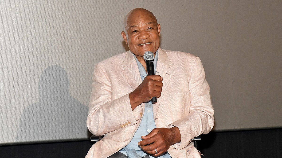 George Foreman, Donald Trump, Boks, Ölüm, Anma, Spor, Haberler, Boksör, Ağır Sıklet, Şampiyon, Muhammad Ali, Joe Frazier, George Foreman Grill, Fox News, Spor Haberleri, Vefat, Cenaze, Meta Keywordler
