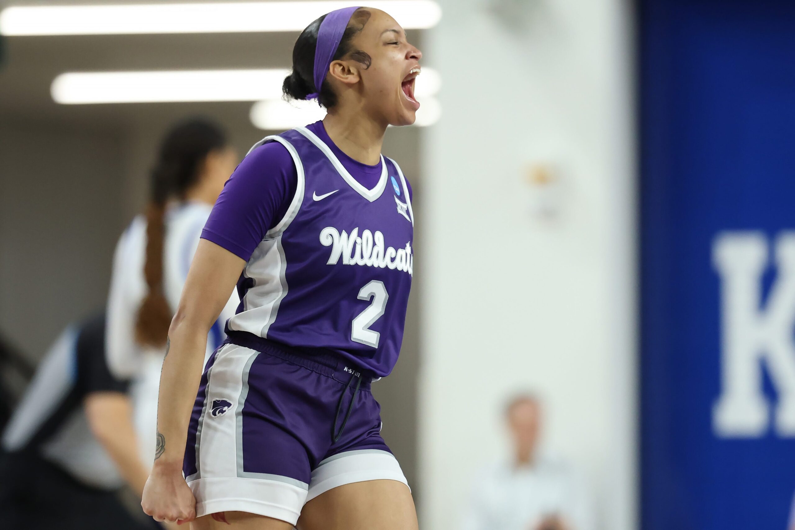 Kansas State, Kentucky, March Madness, Kadınlar Basketbolu, NCAA Turnuvası, Tatlı 16, Maç Özeti, Skorlar, Highlights, Temira Poindexter, Georgia Amoore, Serena Sundell, Ayoka Lee, Clara Strack, Basketbol, Overtime, Uzatma, Sonuçlar, Analiz, İstatistikler, Play-by-Play, Kansas State vs Kentucky, NCAA Kadınlar Basketbolu Turnuvası
