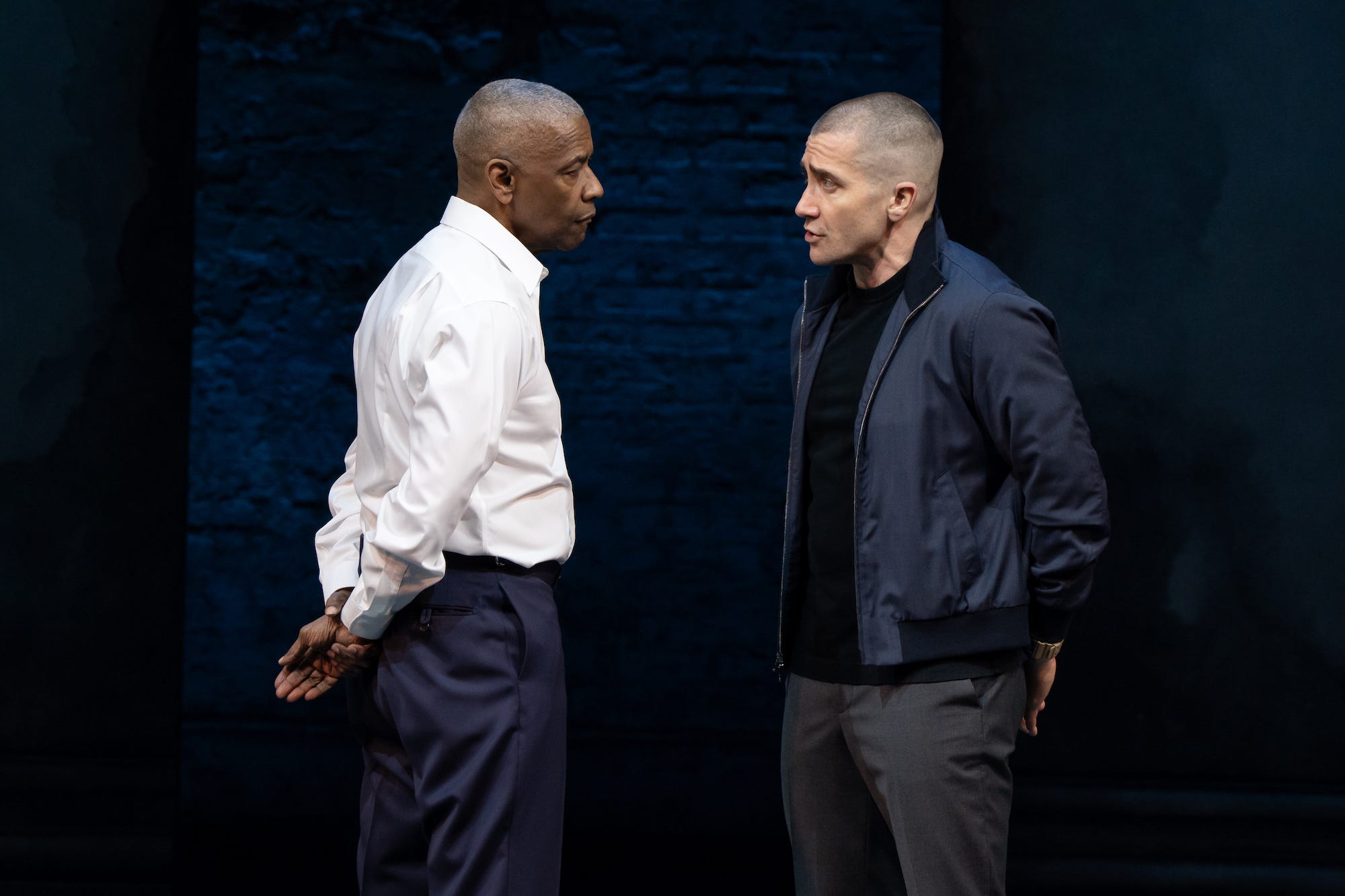 Denzel Washington, Jake Gyllenhaal, Othello, Broadway, Tiyatro Eleştirisi, William Shakespeare, Ethel Barrymore Theatre, Kenny Leon, Molly Osborne, Andrew Burnap, Kimber Elayne Sprawl, New York, Tiyatro Oyunu, Sahne Prodüksiyonu, Iago, Desdemona, Cassio, Shakespeare Revizyonu, Tiyatro Biletleri, Kültür Sanat
