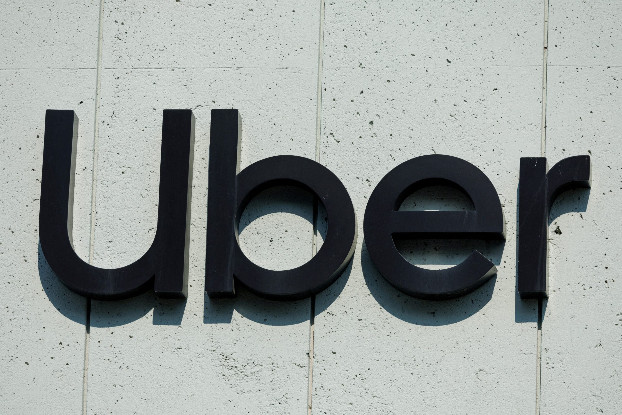 Uber, May Mobility, otonom araçlar, robotaksi, sürücüsüz taksi, Arlington, Teksas, Lyft, Tesla, Waymo, WeRide, Avride, GM Cruise, Toyota, BMW, Cybercab, sürücüsüz sürüş, otonomi, ulaşım, araç paylaşımı, self-driving taxis, Amerika Birleşik Devletleri, ABD, Birleşik Devletler
