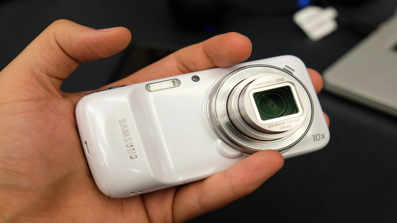 Samsung, akıllı telefon fotoğrafçılığı, değiştirilebilir lens, Galaxy Zoom, Galaxy S serisi, mobil fotoğrafçılık, Sony E-mount, kamera sensörü, optik zoom, akıllı telefon lensleri, mobil cihaz fotoğrafçılığı, teknoloji haberleri, Samsung yenilikleri
