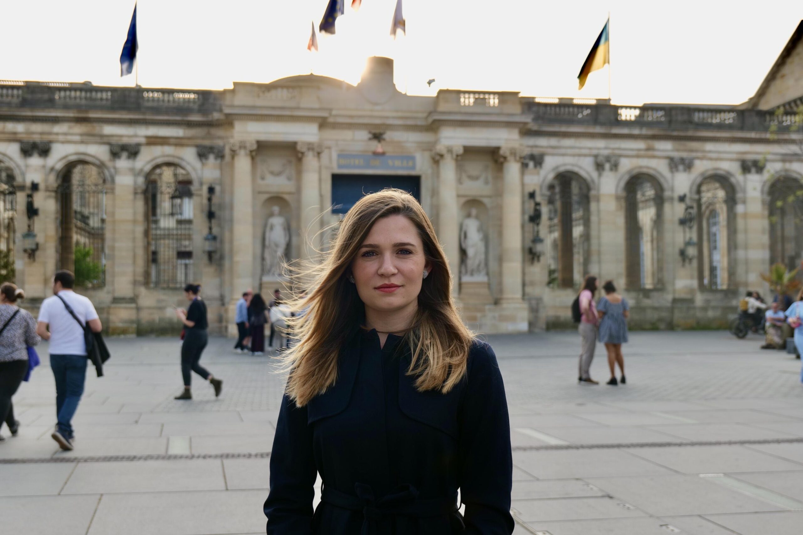 Julie Rechagneux, Bordeaux, Rassemblement National, RN, Belediye Seçimleri, Avrupa Parlamentosu Üyesi, Pierre Hurmic, Ekoloji, Güvenlik, Temizlik, Uyuşturucu Kaçakçılığı, Bordeaux Belediye Başkanı, 2026 Seçimleri, Siyasi Haberler
