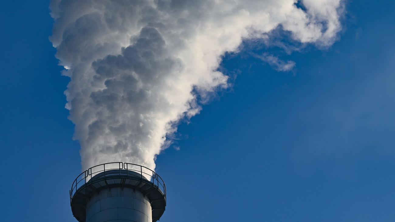 CO2 depolama, karbon yakalama ve depolama (CCS), iklim değişikliği, Almanya, Hessen, Ingmar Jung, CDU, FDP, Greenpeace, yenilenebilir enerji, iklim nötrlüğü, karbondioksit, jeolojik depolama, opt-in klausülü, ülke açılımı klausülü, deniz depolama, yeraltı depolama, endüstriyel emisyonlar, enerji verimliliği, HLNUG, Landesentwicklungsplan, siyah-kırmızı koalisyon, federal hükümet

