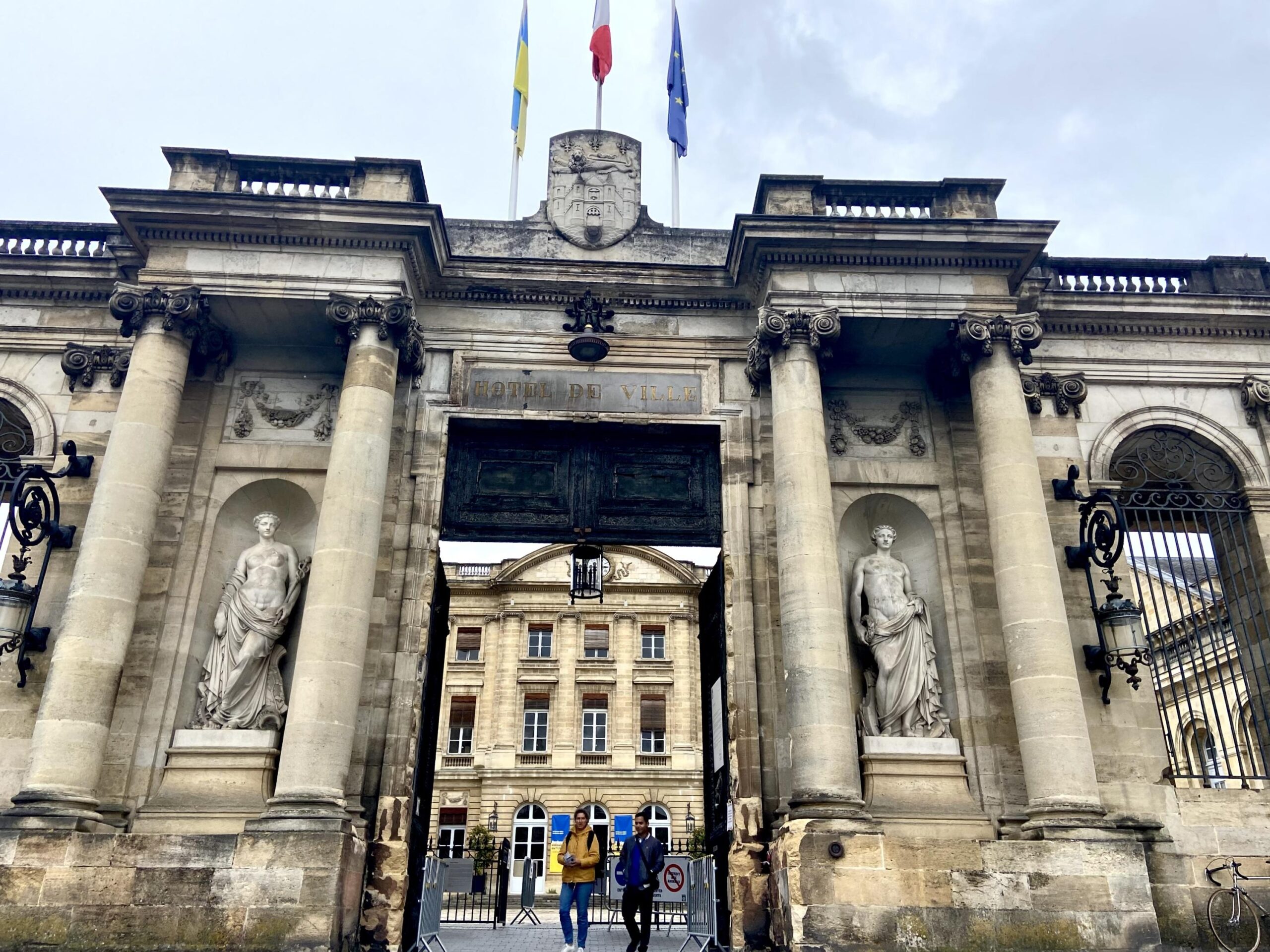 Bordeaux, seçimler, siyaset, Nicolas Florian, Pierre Hurmic, Alexandra Siarri, Nathalie Delattre, Thomas Cazenave, Pierre-De-Gaétan de Njikam, Julie Rechagneux, belediye seçimleri, anket, muhalefet, birlik, adaylık, Bordeaux Ensemble, Rassemblement National, Ifop, seçim stratejisi, siyasi bölünme, seçim analizi, Fransa siyaseti
