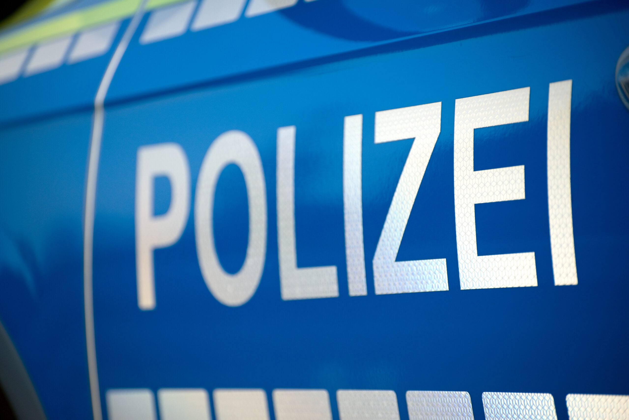 Stuttgart, Almanya, araba saldırısı, yaralılar, Mercedes Classe G, Olgaeck, polis soruşturması, trafik kazası, gözaltı, görgü tanıkları, bebek arabası, itfaiye, güvenlik önlemleri
