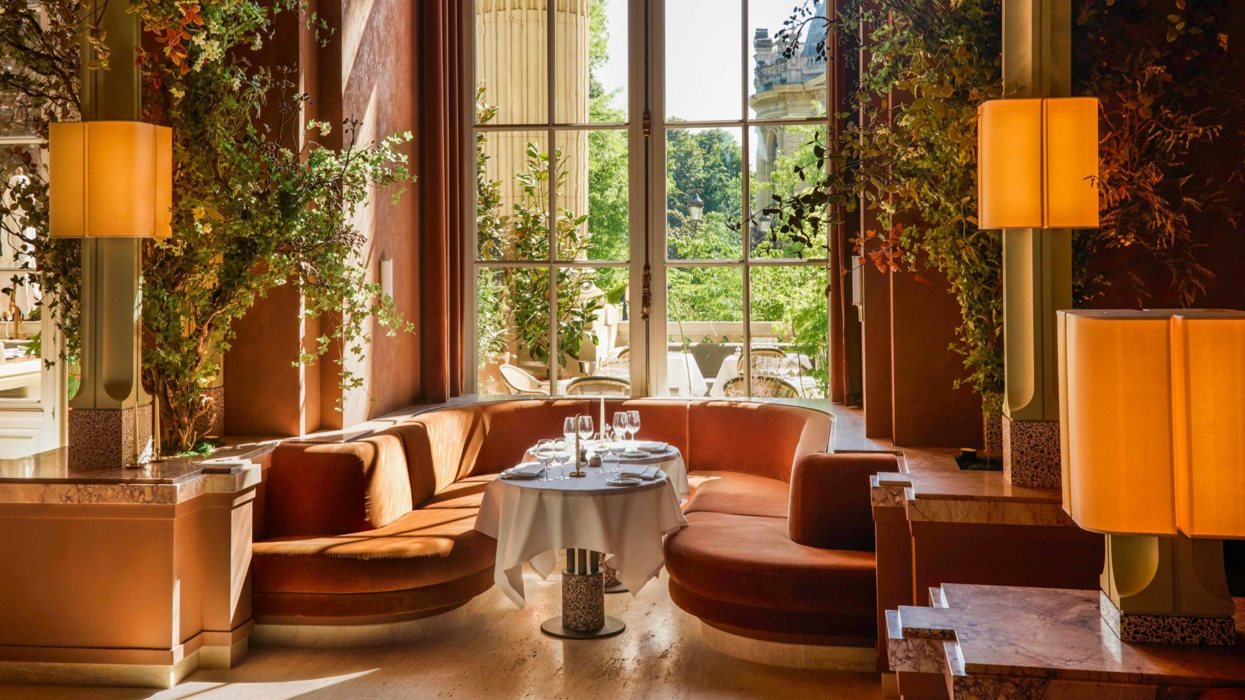 Joseph Dirand, Grand Palais, restoran, brasserie, mimari, iç tasarım, Gilles Malafosse, Groupe Barrière, Grand Café, Paris, müze, Palais de Tokyo, Musée des Arts Décoratifs, Cité de l'Architecture et du Patrimoine, Monsieur Bleu, Loulou, Girafe, lüks, mekan tasarımı, canlı müzik, etkinlik, yemek, Fransız mutfağı
